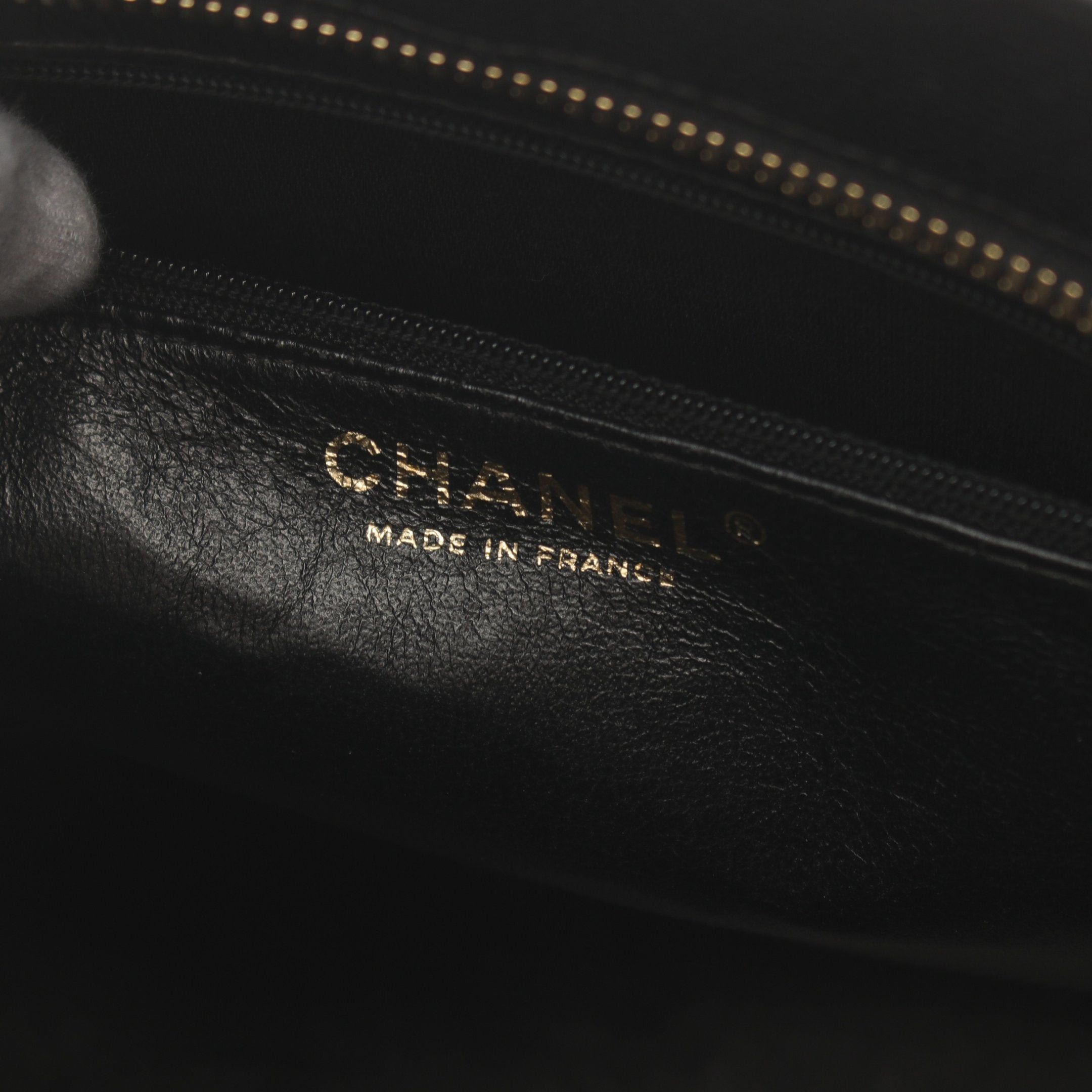 Chanel Chanel Reissue Tote Handbag Bag Caviar Skin Black Gold Hardware Size ONE SIZE - 4 Thumbnail