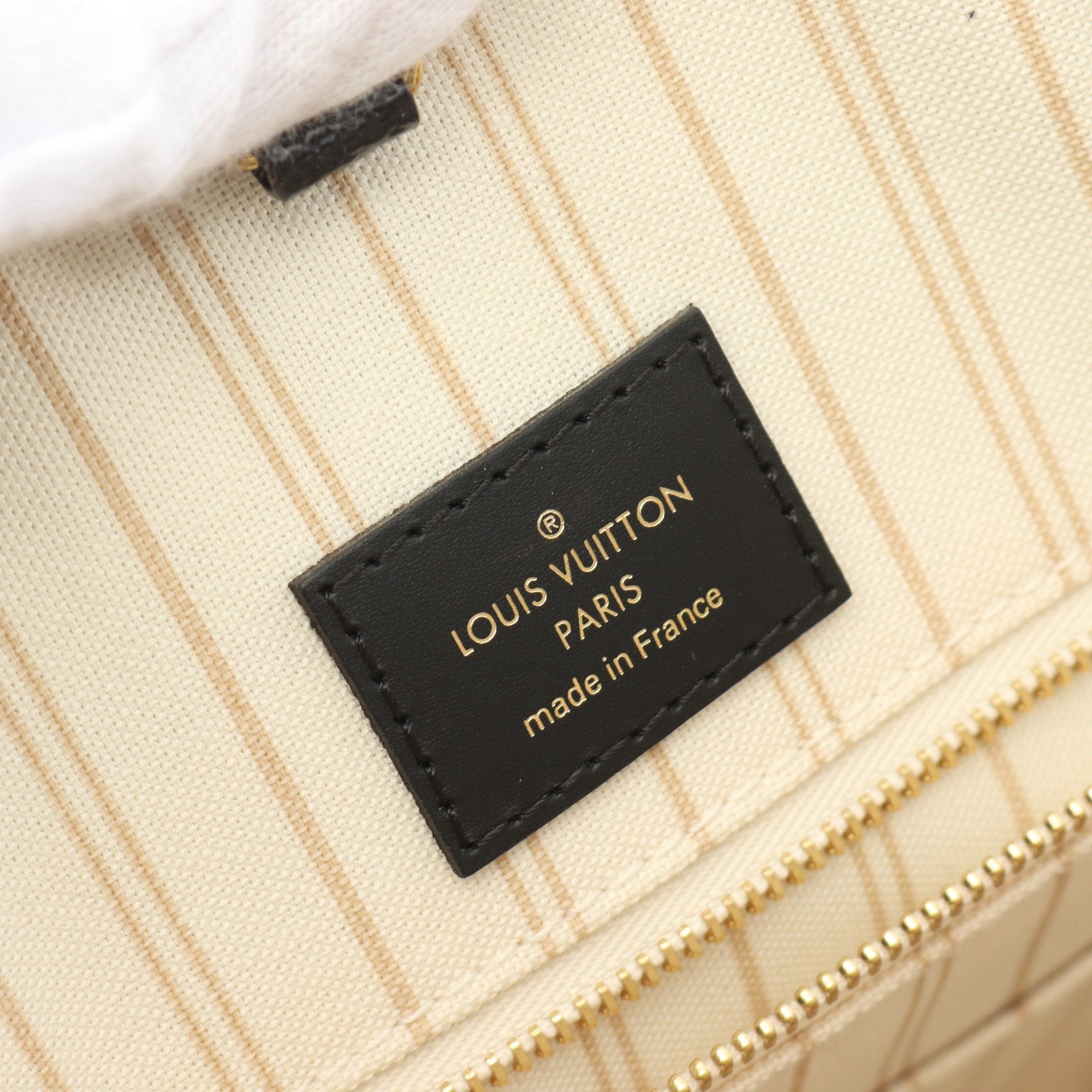 Louis Vuitton Louis Vuitton On-The-Go Gm Yvoire Monogram Jungle Shoulder Bag Tote Leather Off White Light Brown Size ONE SIZE - 4 Thumbnail
