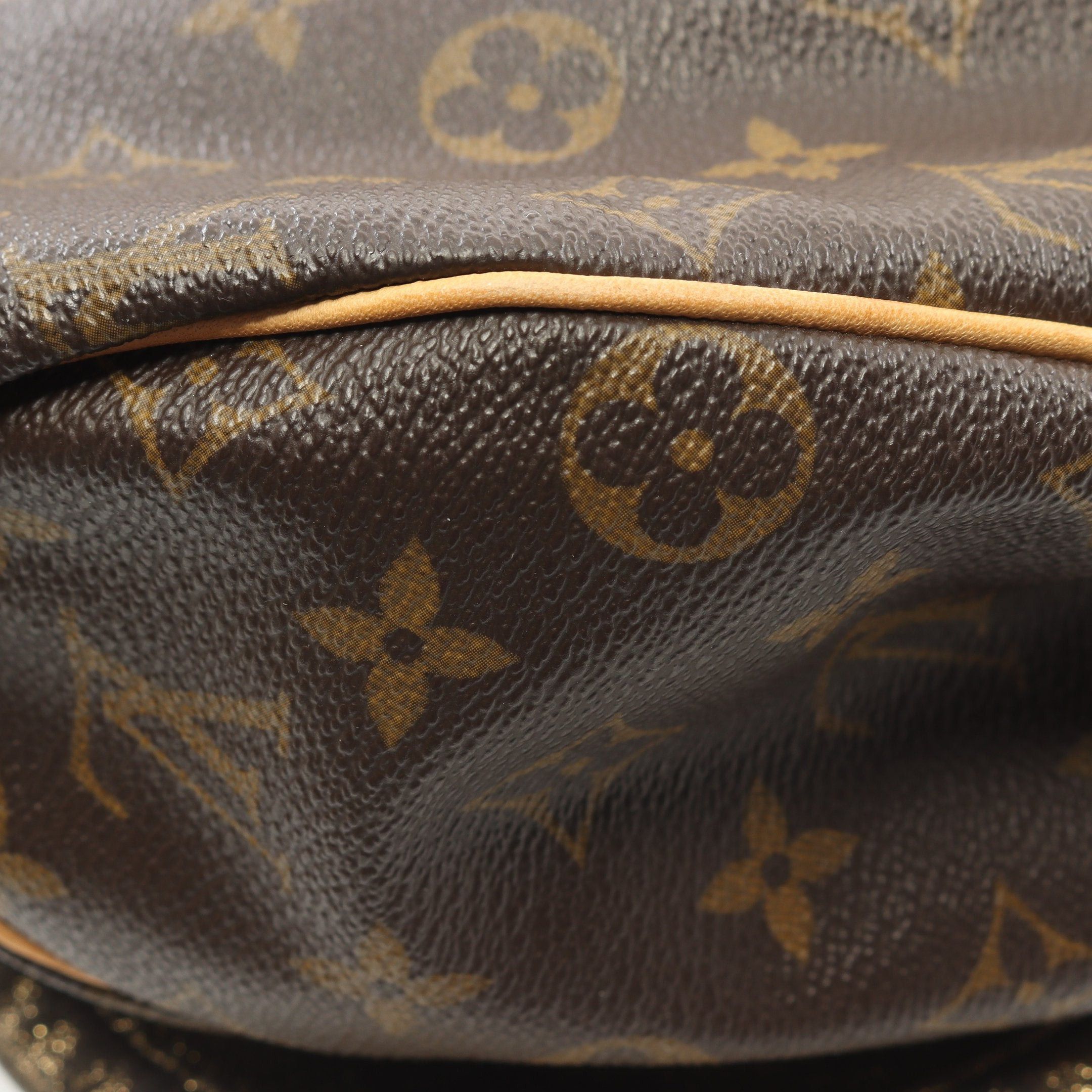 Louis Vuitton Louis Vuitton Kalahari Gm Monogram One Shoulder Bag Leather Brown Size ONE SIZE - 9 Thumbnail