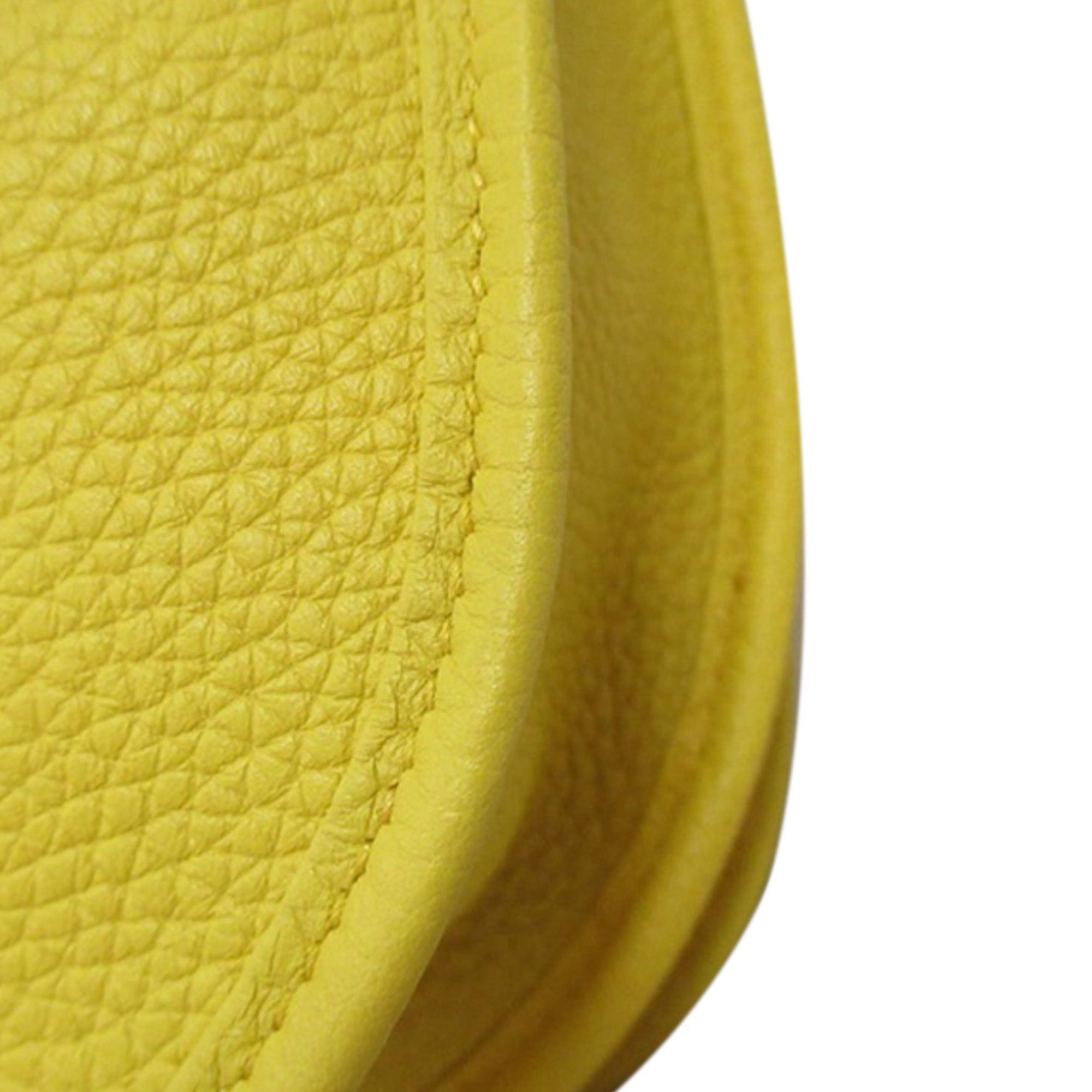 Hermes Hermès Clemence Evelyne III PM Yellow Size ONE SIZE - 9 Thumbnail