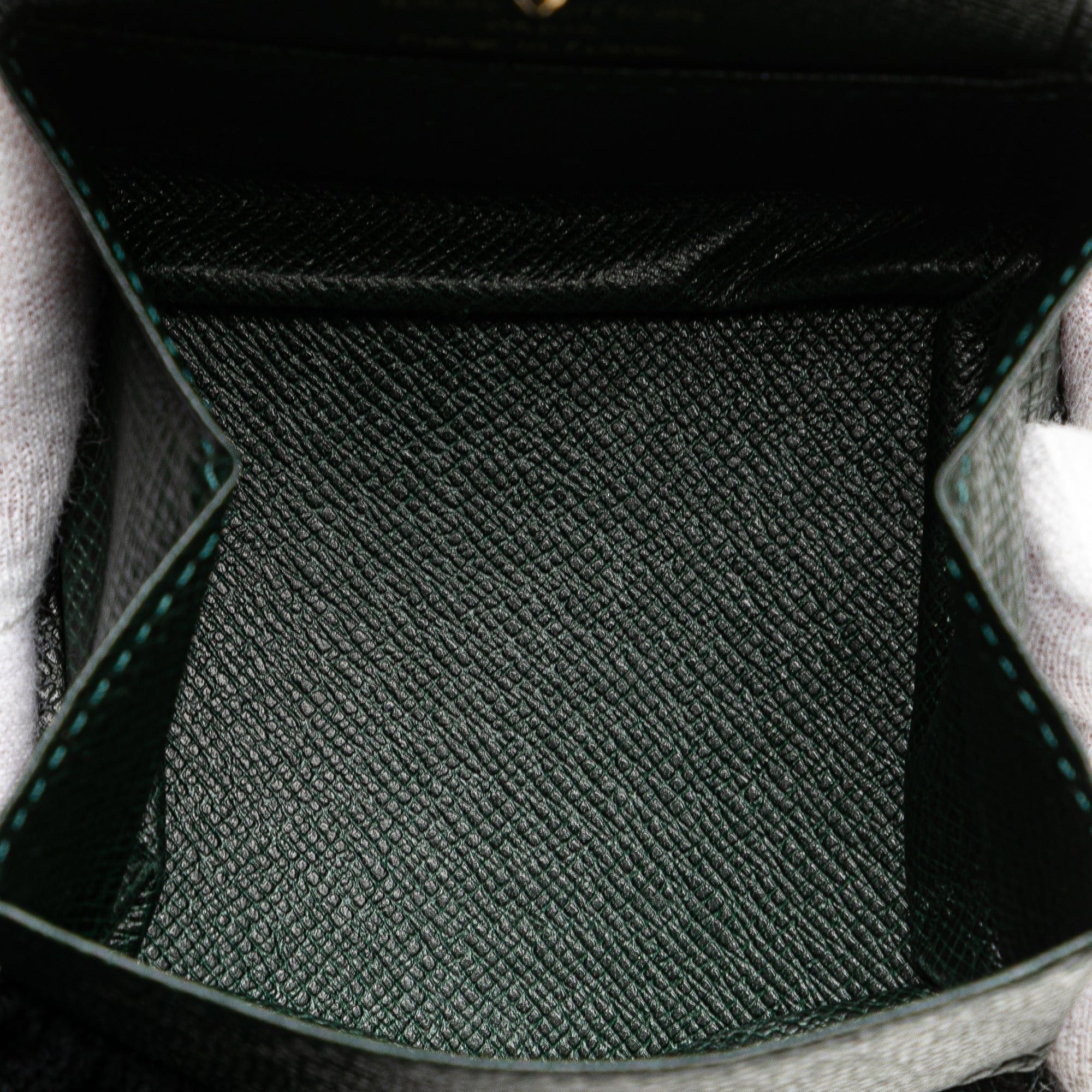 Louis Vuitton Louis Vuitton Taiga Coin Purse Box Green Size ONE SIZE - 4 Thumbnail