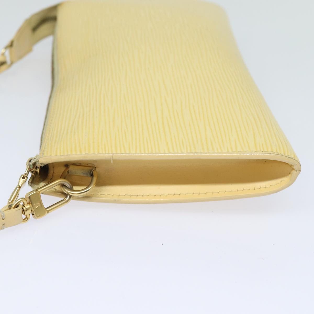 Louis Vuitton Pochette Accessoire Ecru Leather Clutch Bag (Pre-Owned) Size ONE SIZE - 4 Thumbnail