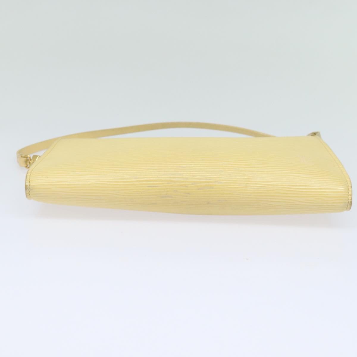 Louis Vuitton Pochette Accessoire Ecru Leather Clutch Bag (Pre-Owned) Size ONE SIZE - 20 Thumbnail