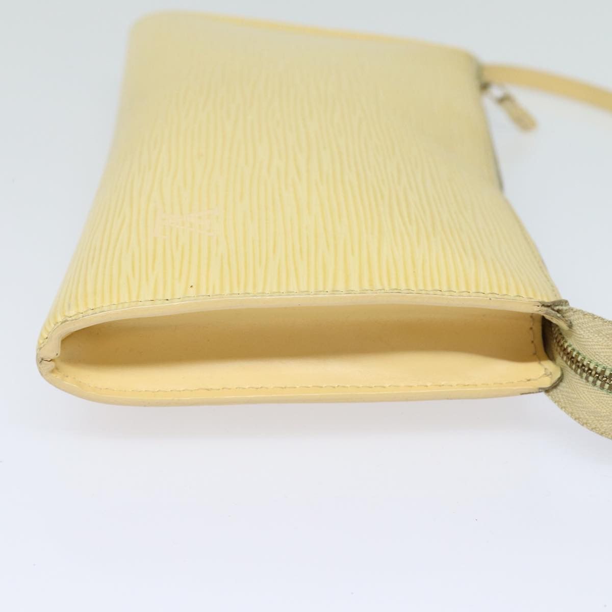 Louis Vuitton Pochette Accessoire Ecru Leather Clutch Bag (Pre-Owned) Size ONE SIZE - 3 Thumbnail
