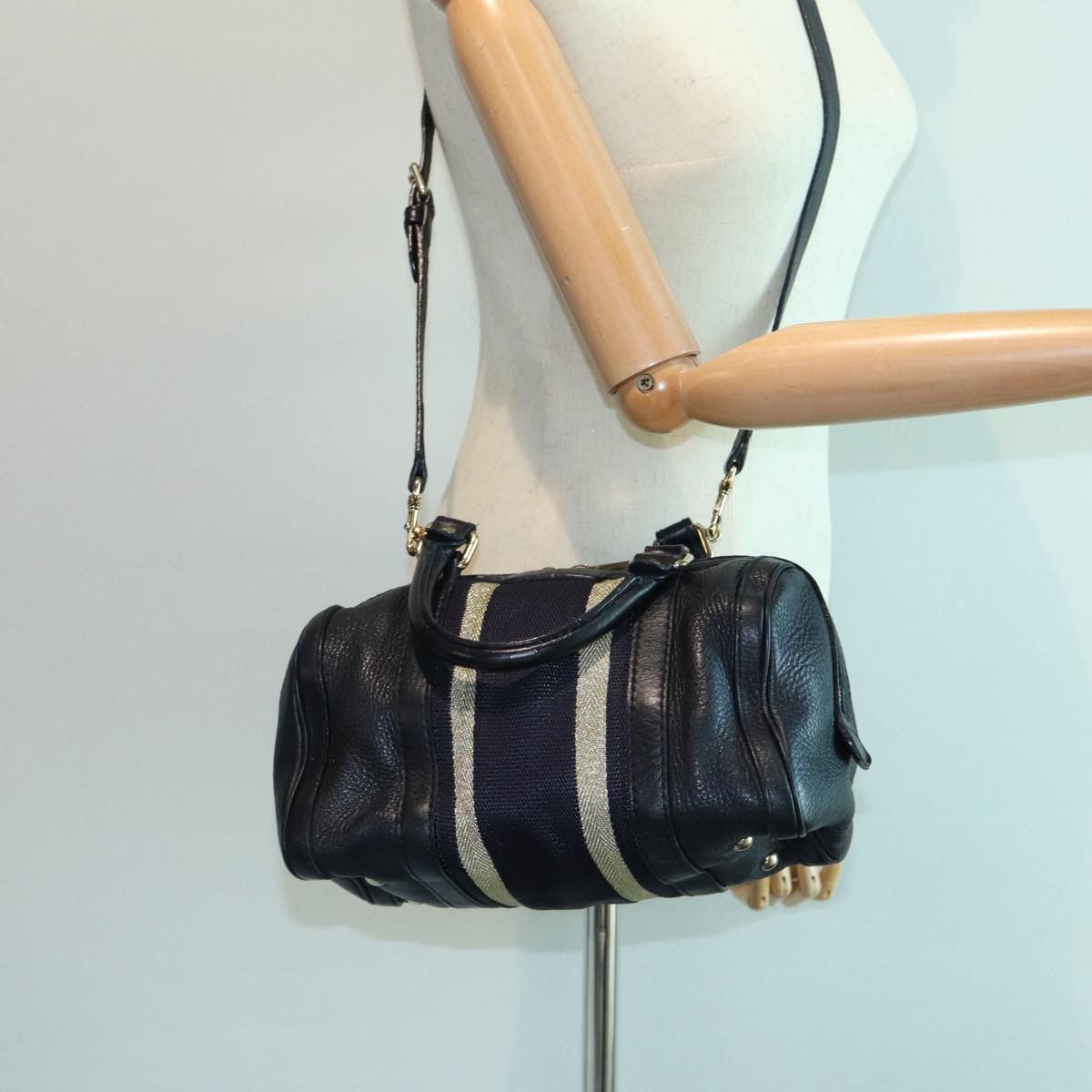 Gucci Web Black Leather Travel Bag (Pre-Owned) Size ONE SIZE - 16 Thumbnail