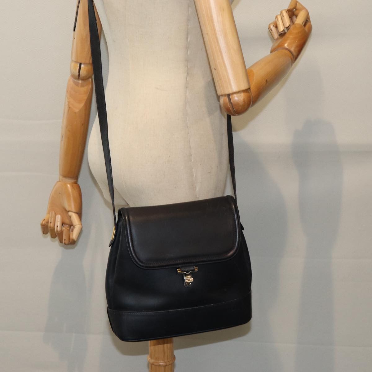 Bally Black Leather Shoulder Bag (Pre-Owned) Size ONE SIZE - 13 Thumbnail