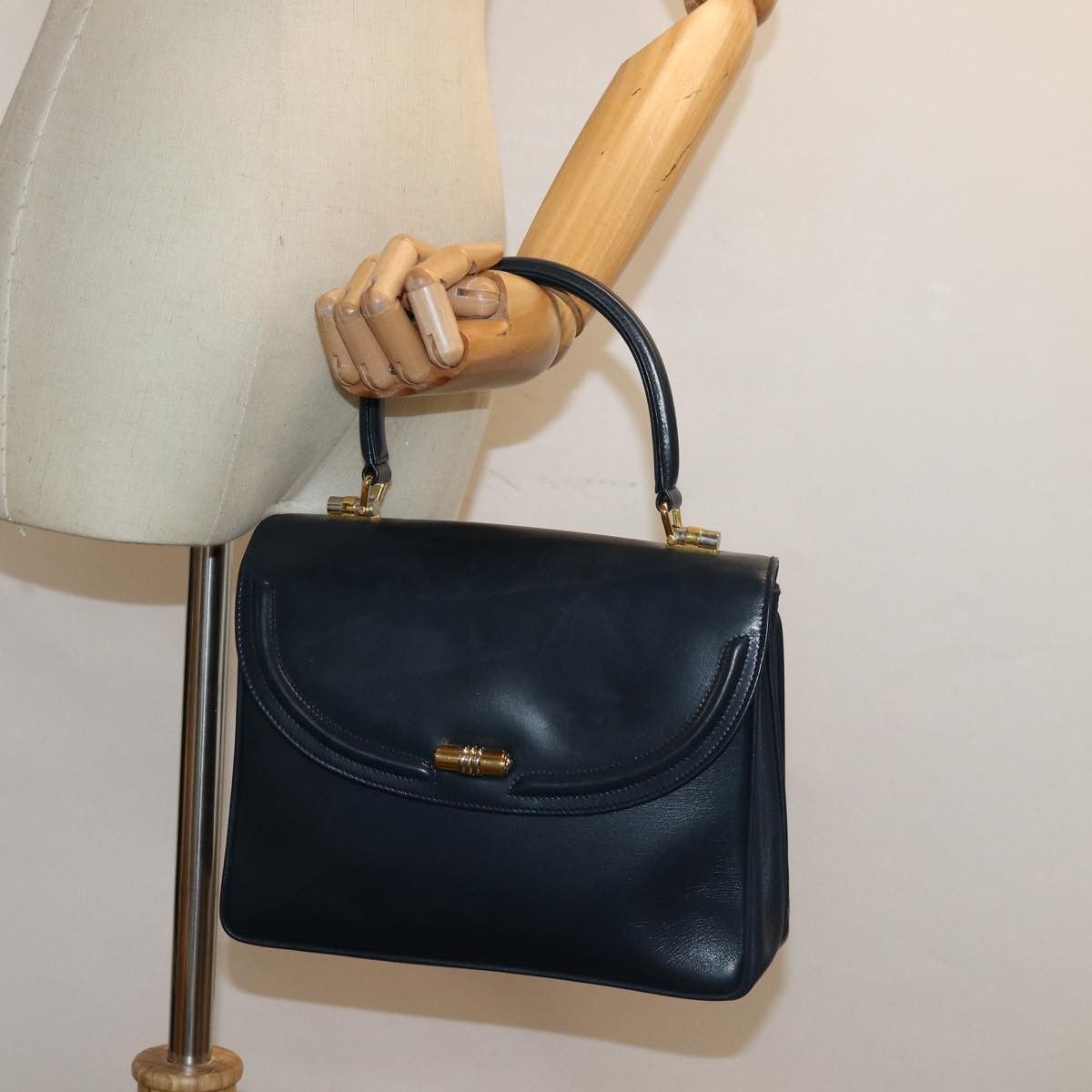Gucci Vintage Navy Leather Handbag (Pre-Owned) Size ONE SIZE - 14 Thumbnail