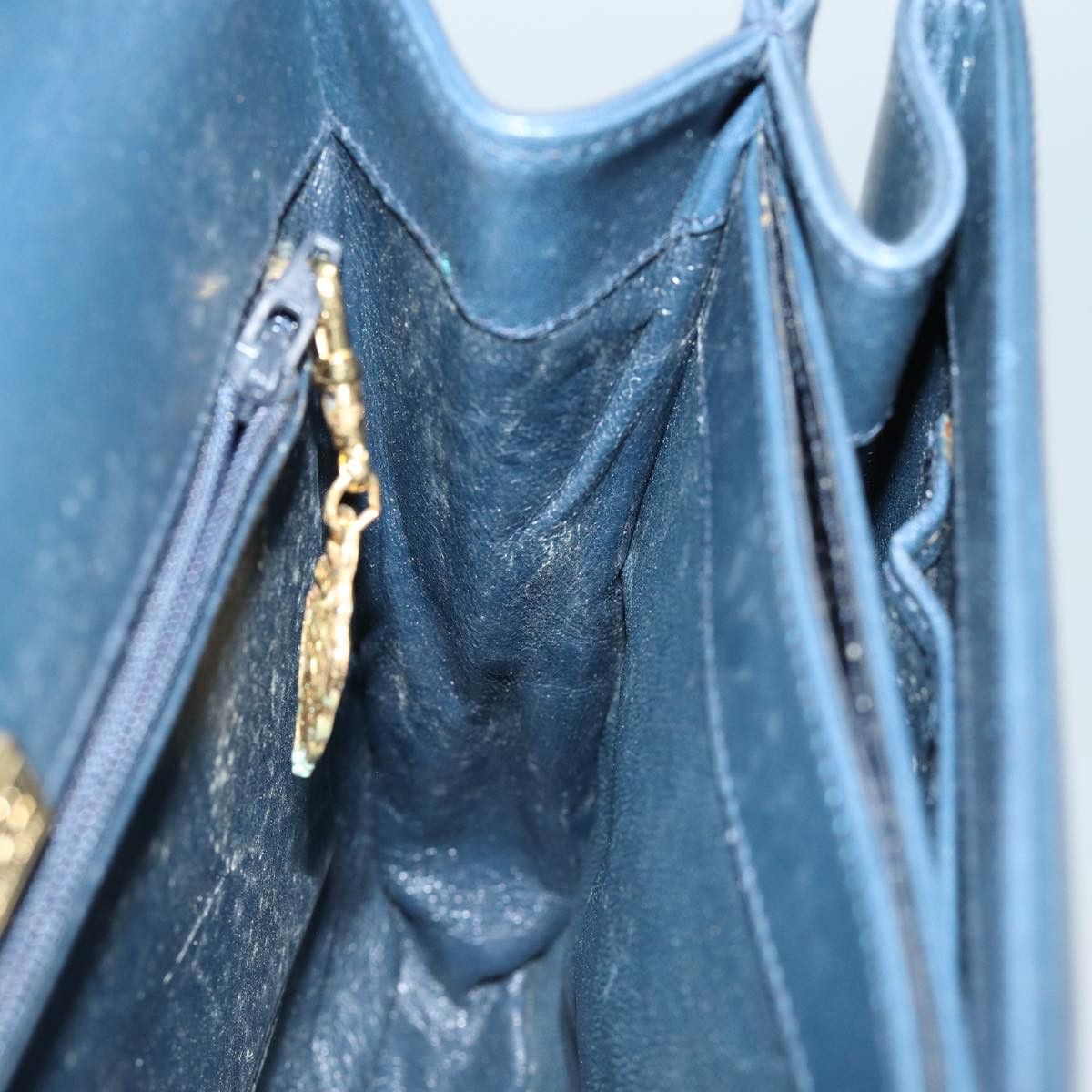 Gucci Vintage Navy Leather Handbag (Pre-Owned) Size ONE SIZE - 20 Thumbnail