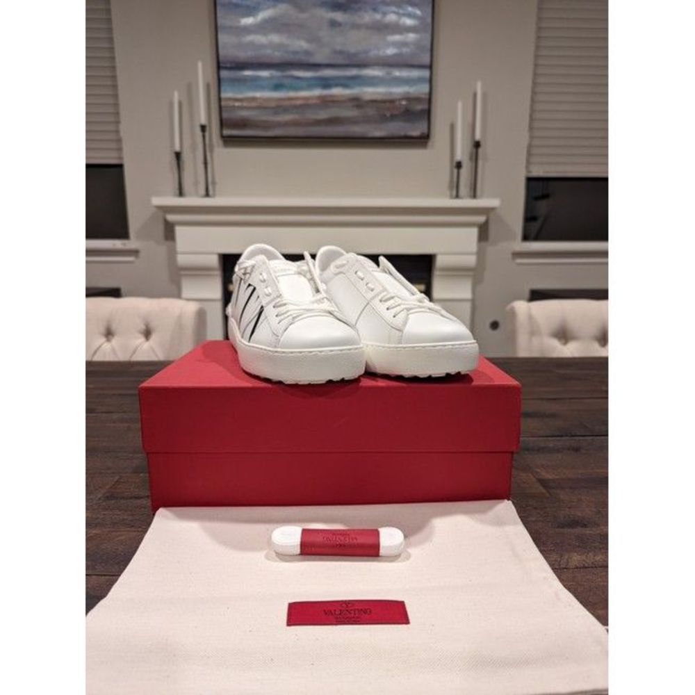Valentino White/ Black Garavani Vltn Open Sneakers Size US 9.5 / IT 39.5 - 6 Thumbnail