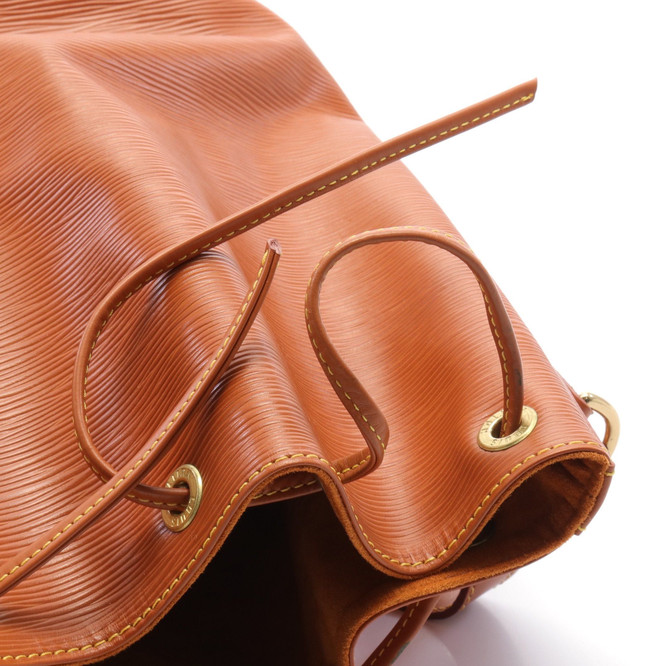 Louis Vuitton Louis Vuitton Noe Epi Zipang Gold Shoulder Bag Leather Light Brown Size ONE SIZE - 6 Thumbnail