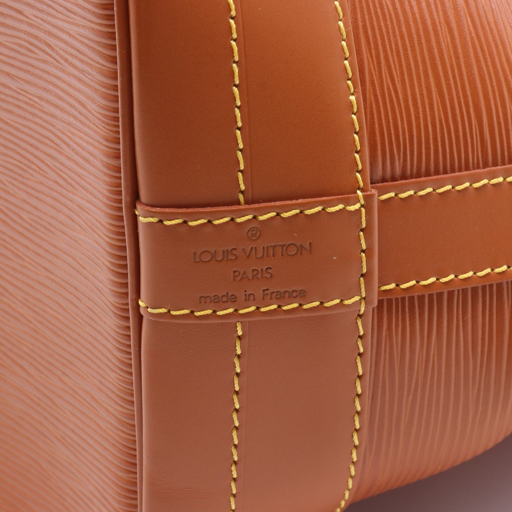 Louis Vuitton Louis Vuitton Noe Epi Zipang Gold Shoulder Bag Leather Light Brown Size ONE SIZE - 4 Thumbnail
