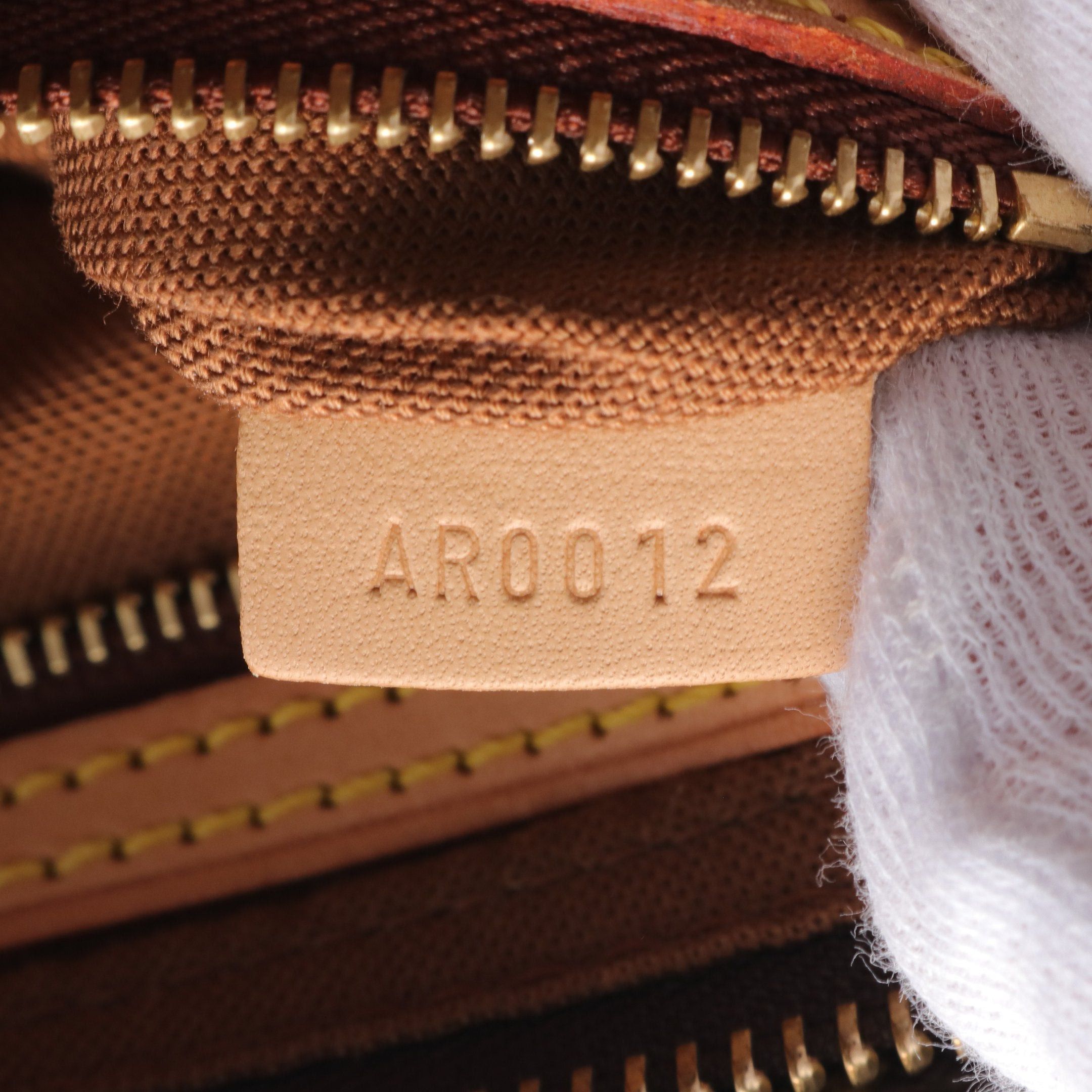 Louis Vuitton Louis Vuitton Trotteur Monogram Shoulder Bag Leather Brown Size ONE SIZE - 5 Thumbnail
