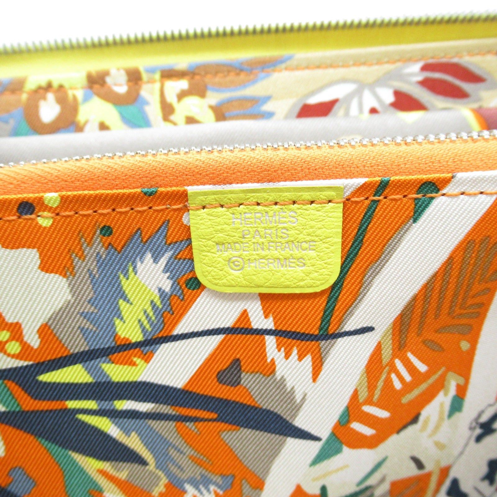 Hermes Hermes Azap Silk In Jaune Naple Round Zipper Long Wallet Leather Vau Évêque Yellow Silver Hardware Double Engraved Size ONE SIZE - 6 Thumbnail