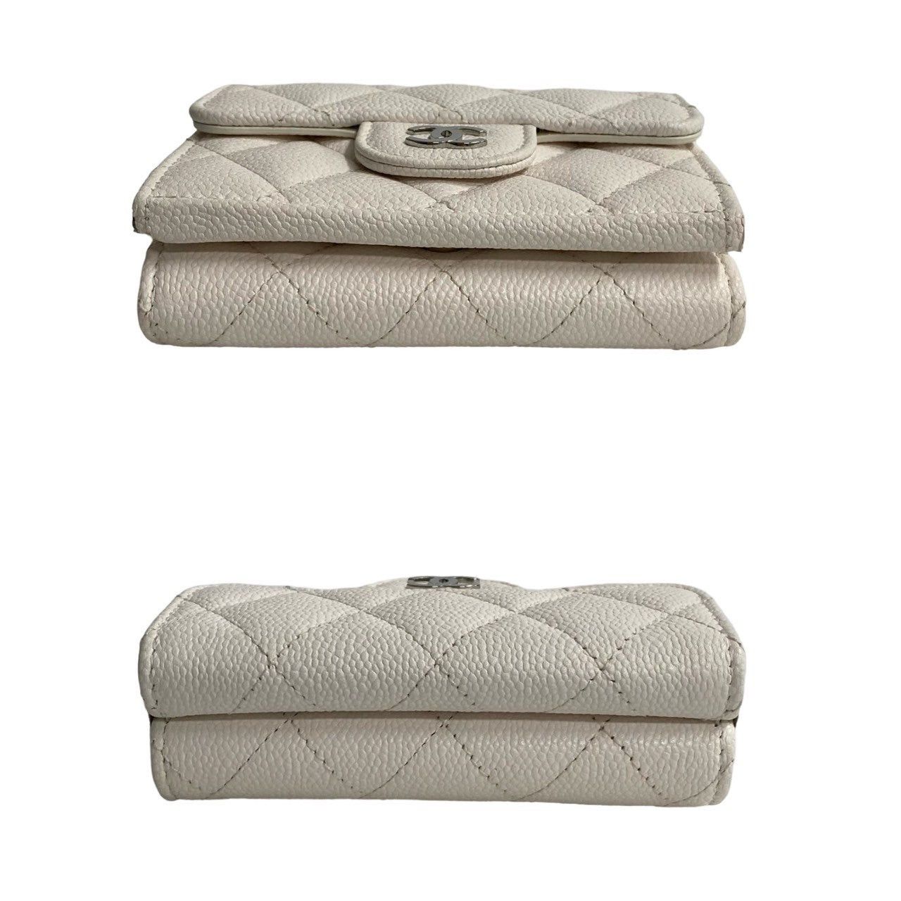 Chanel Chanel White Leather Size ONE SIZE - 5 Thumbnail