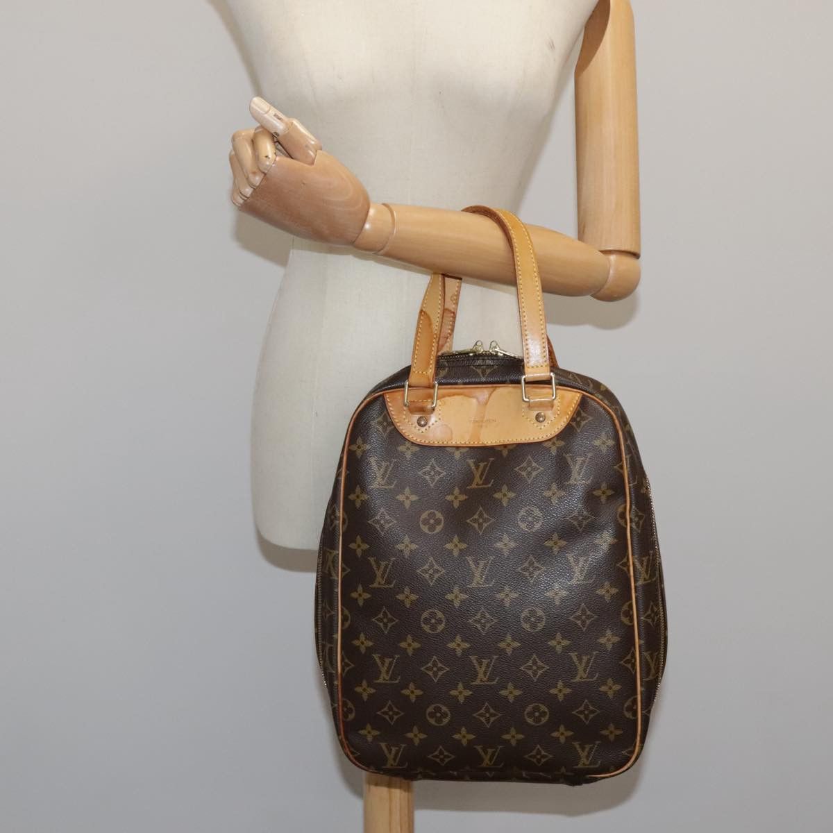 Louis Vuitton Excursion Brown Leather Handbag (Pre-Owned) Size ONE SIZE - 16 Thumbnail