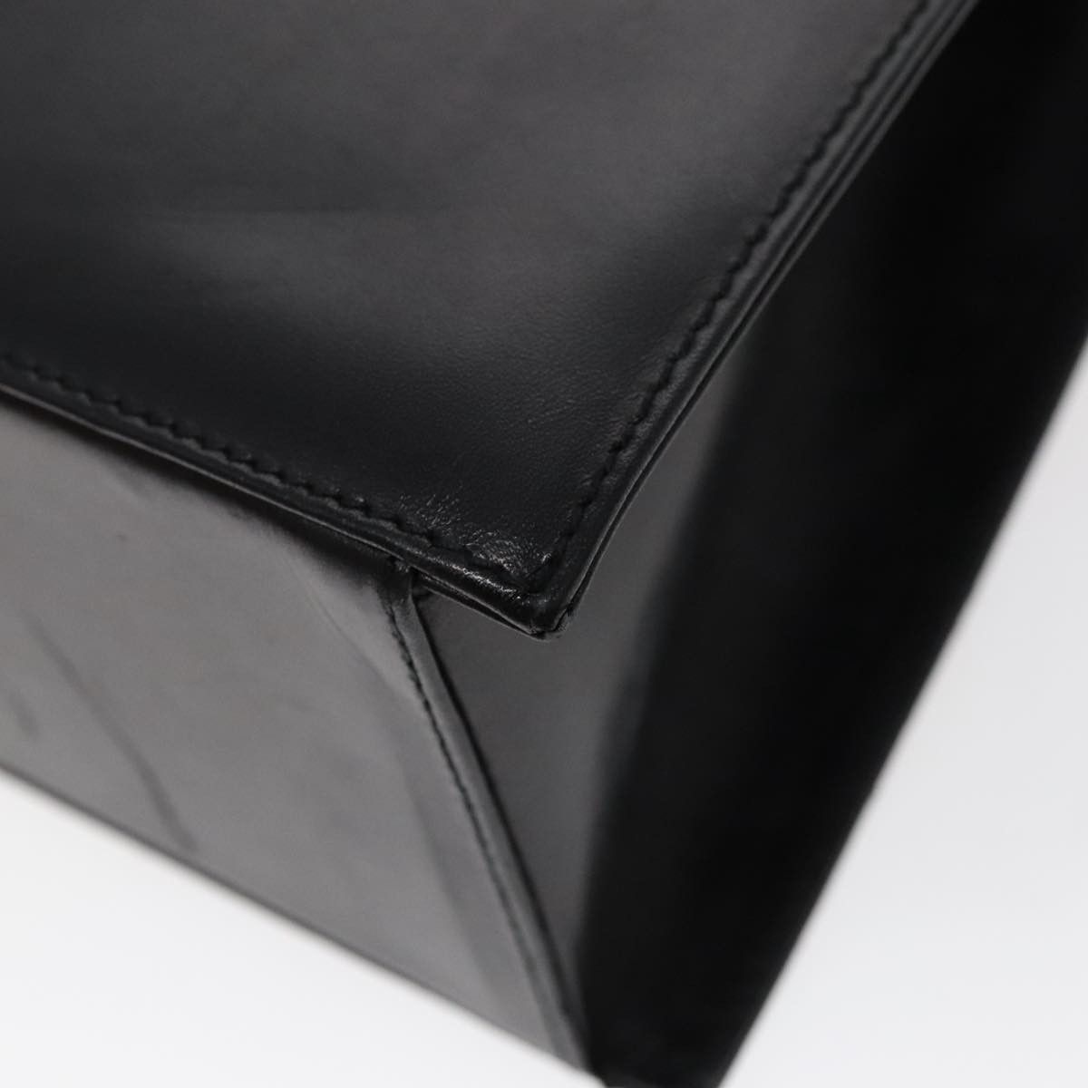 Salvatore Ferragamo Black Leather Shoulder Bag (Pre-Owned) Size ONE SIZE - 9 Thumbnail