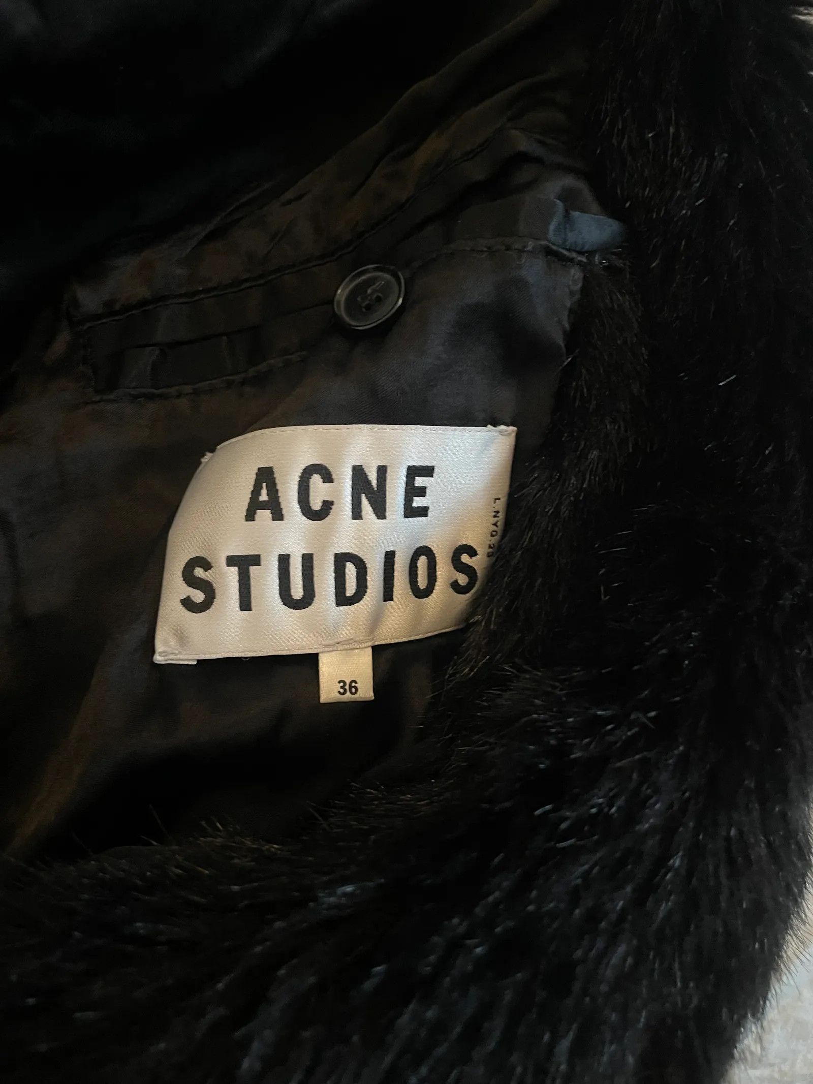 Acne Studios Acne Studios Fur Faux Fur Size XS / US 0-2 / IT 36-38 - 2 Thumbnail