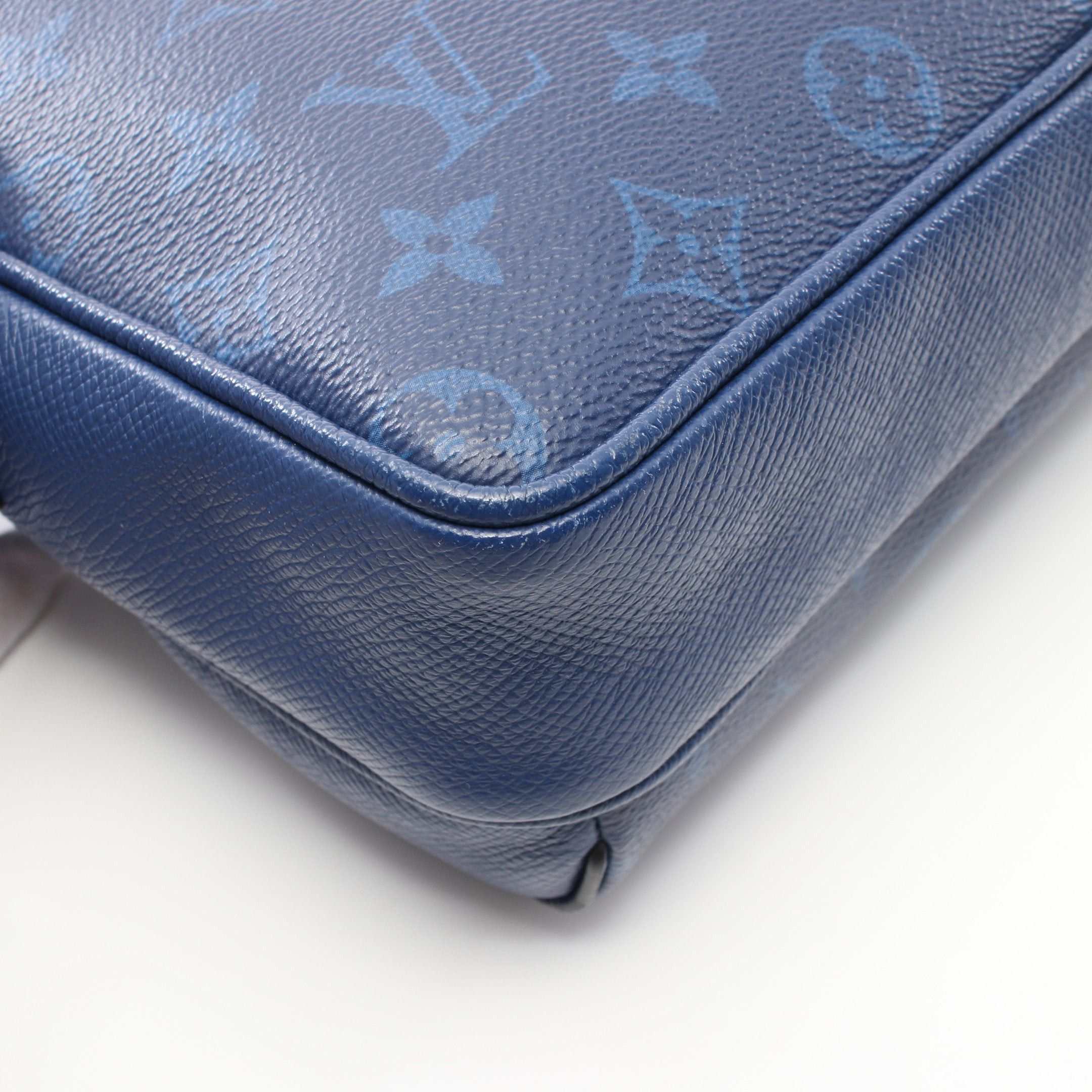 Louis Vuitton Louis Vuitton Outdoor Messenger Pm Taigarama Cobalt Shoulder Bag Leather Blue Size ONE SIZE - 7 Thumbnail