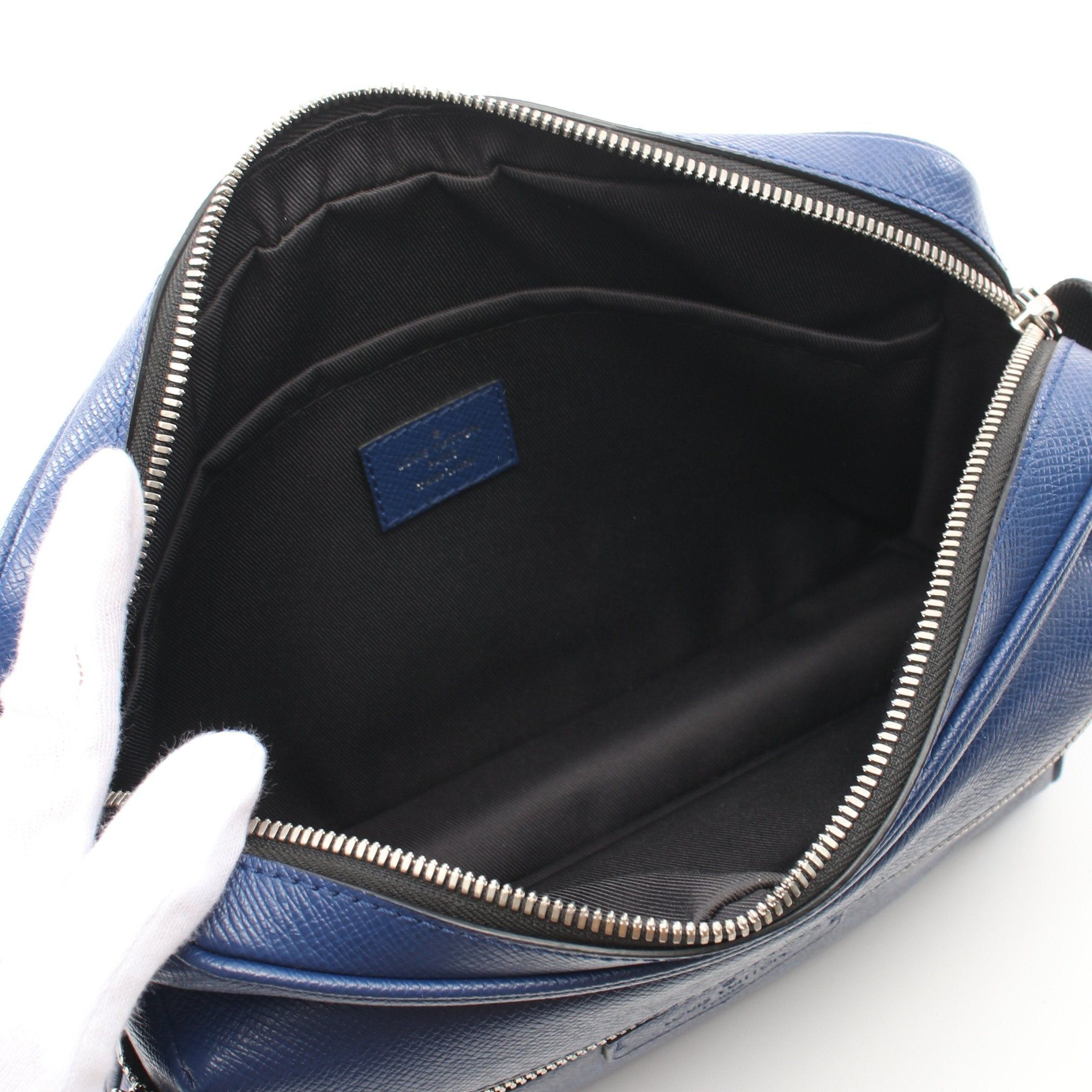 Louis Vuitton Louis Vuitton Outdoor Messenger Pm Taigarama Cobalt Shoulder Bag Leather Blue Size ONE SIZE - 3 Thumbnail