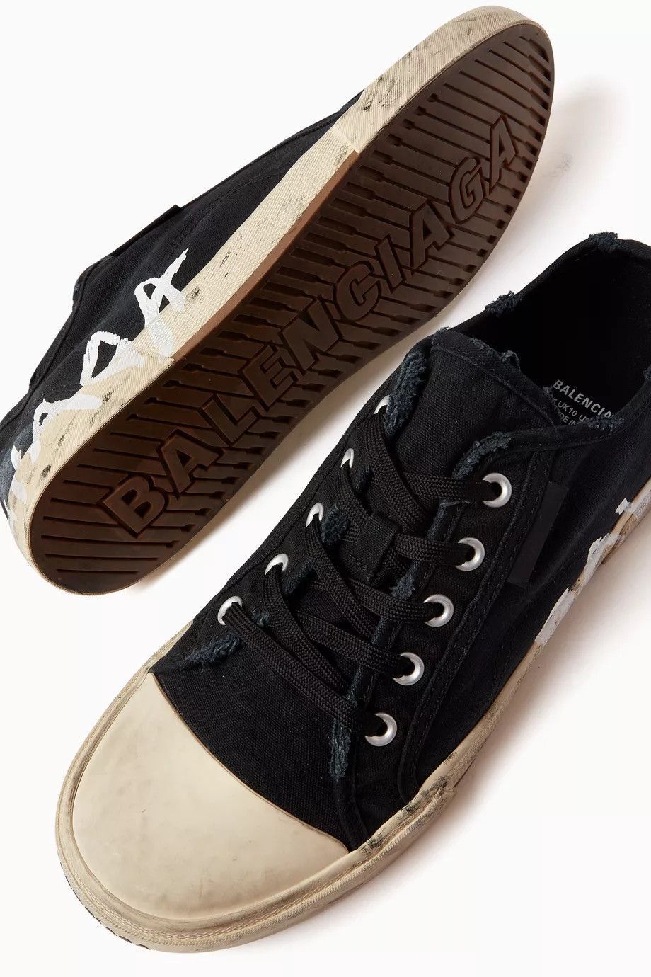 Balenciaga Paris Low Top Dirty Effect Graffiti Sneaker in Black/White Size US 8 / IT 38 - 2 Thumbnail