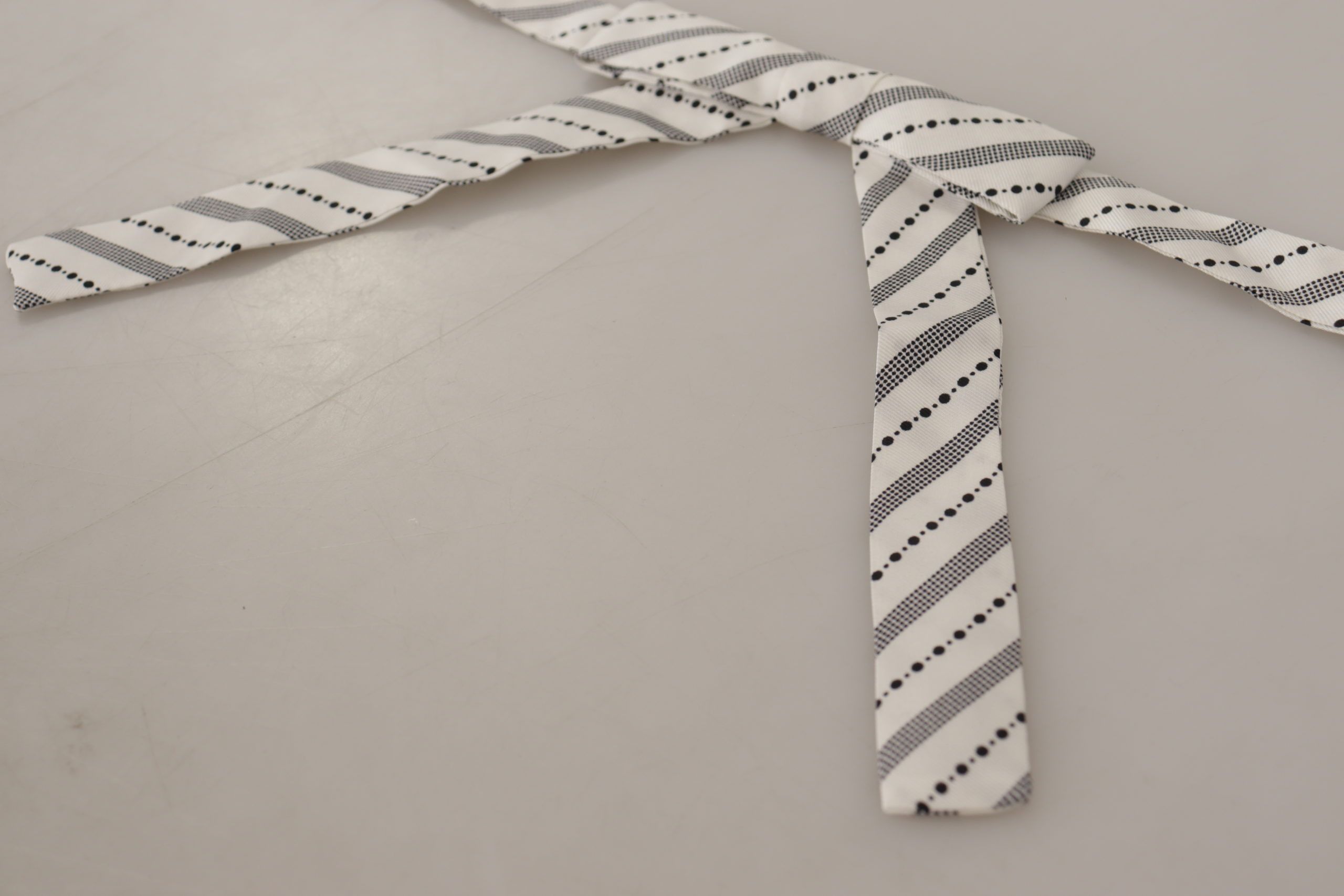 Dolce & Gabbana Chic Polka Dot Silk Bow Men's Tie Size ONE SIZE - 3 Thumbnail