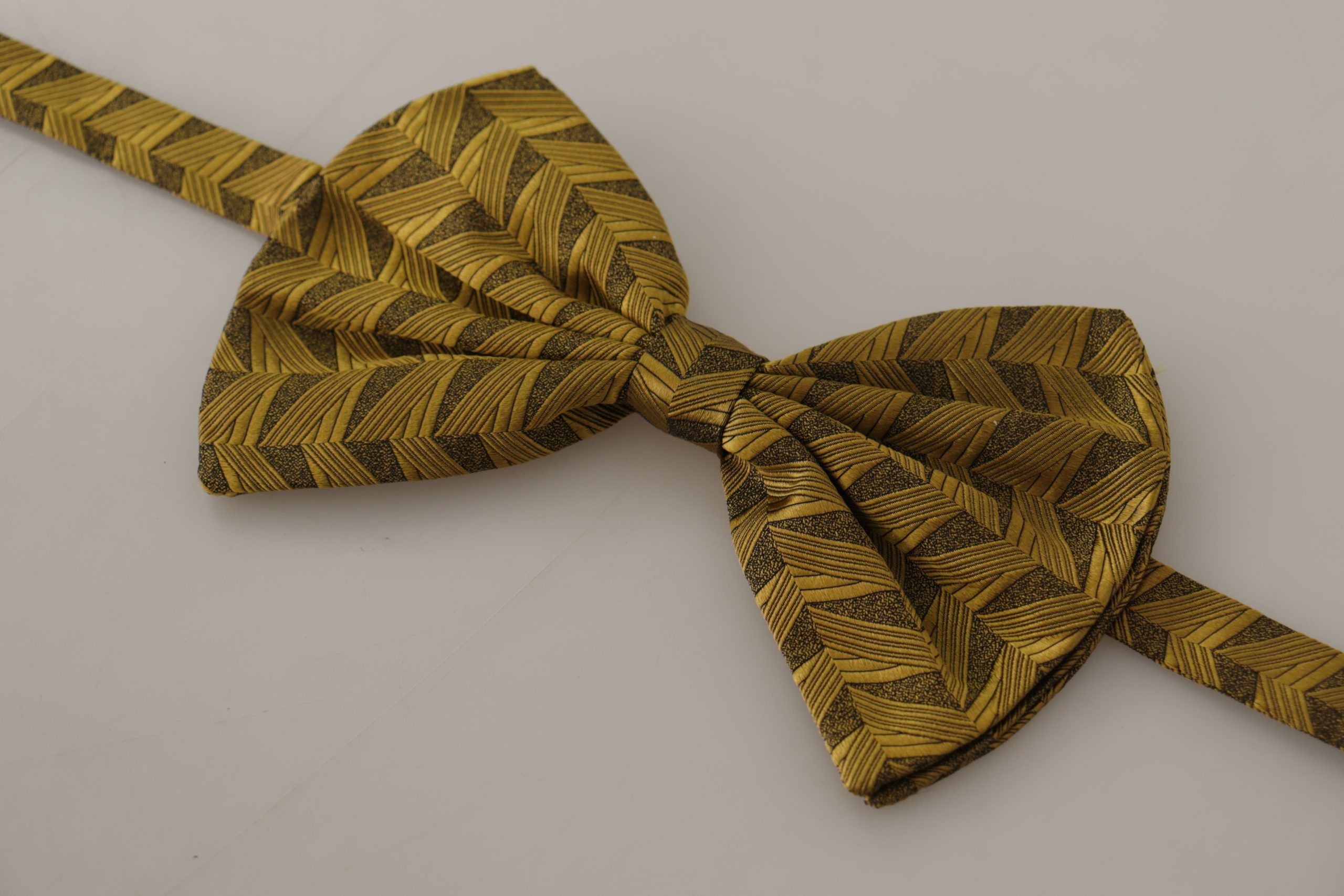 Dolce & Gabbana Elegant Gold Silk Bow Men's Tie Size ONE SIZE - 2 Thumbnail