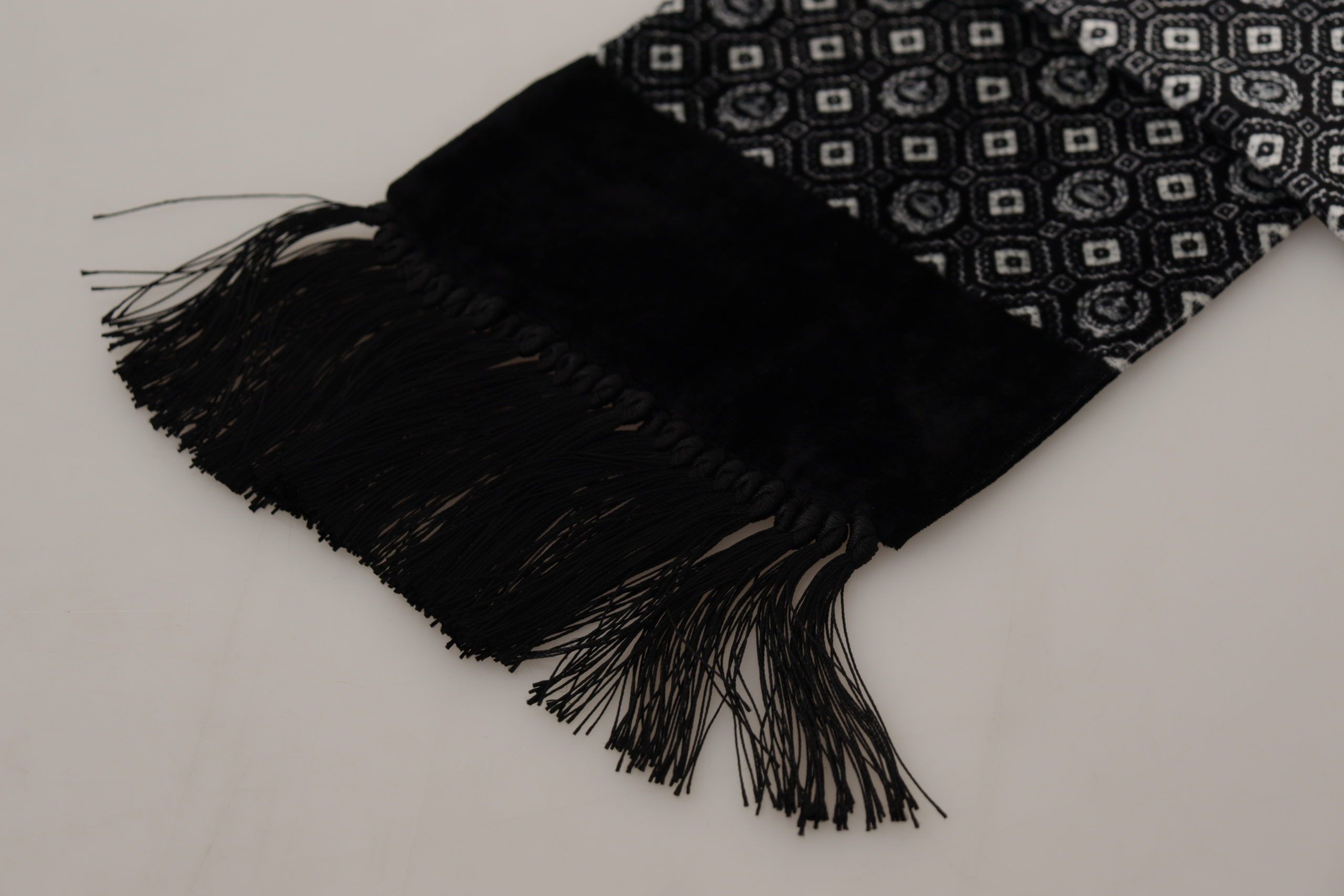 Dolce & Gabbana Elegant Black Geometric Silk Blend Men's Scarf Size ONE SIZE - 4 Thumbnail