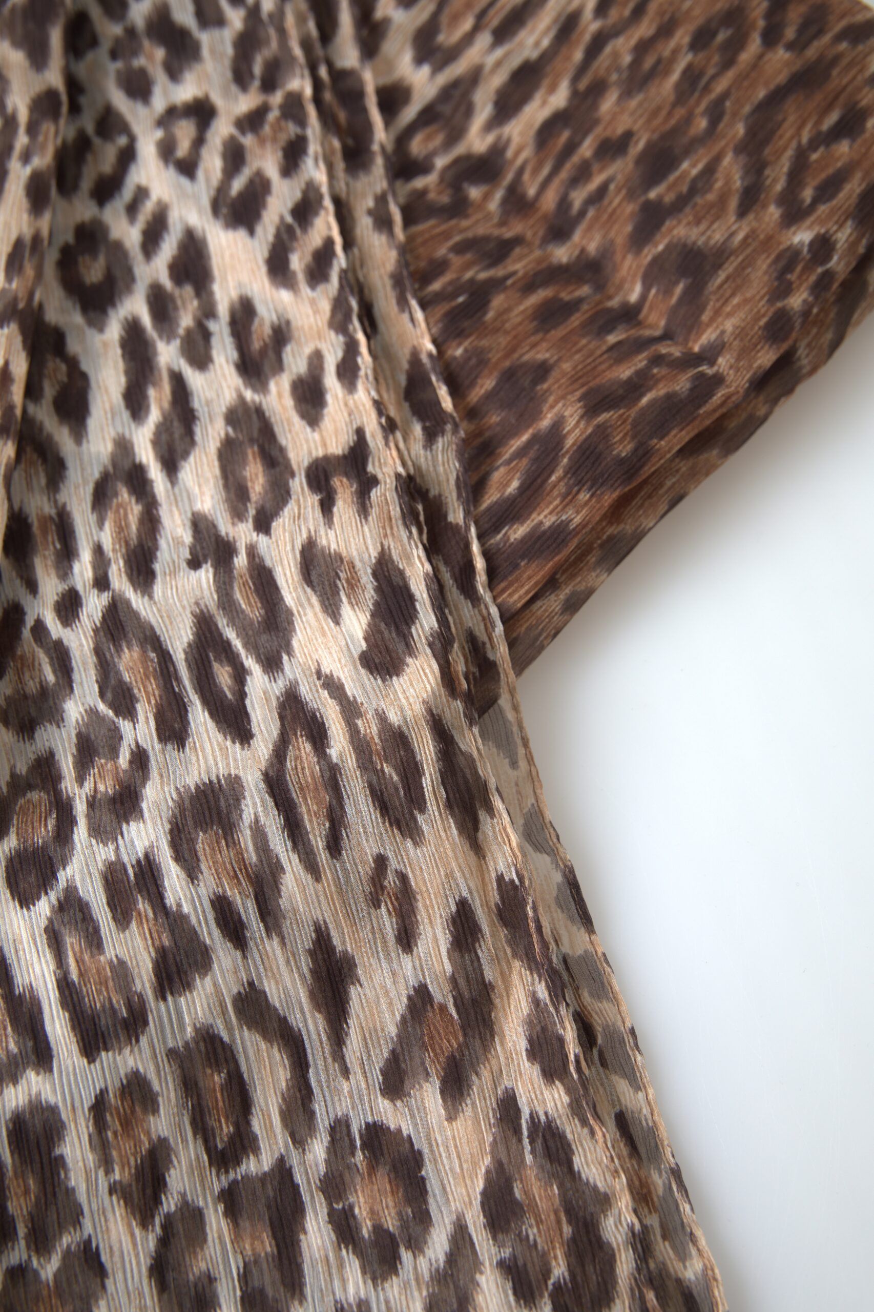 Dolce & Gabbana Elegant Silk Neck Wrap Scarf in Luxurious Women's Brown Size ONE SIZE - 3 Thumbnail
