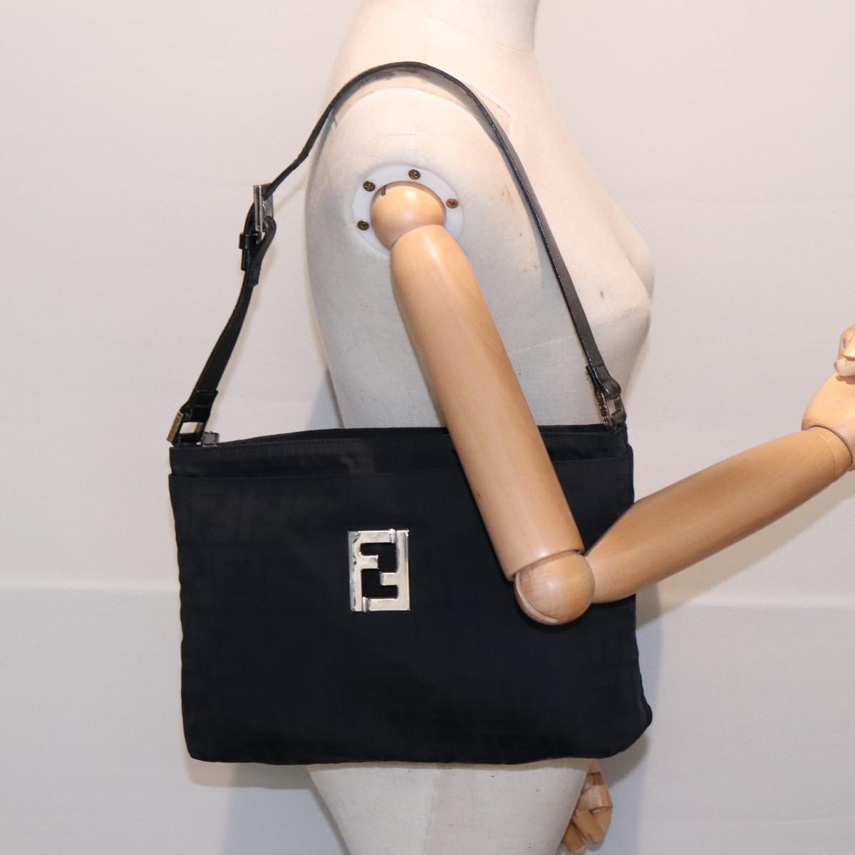 Fendi Black Canvas Shoulder Bag (Pre-Owned) Size ONE SIZE - 17 Thumbnail