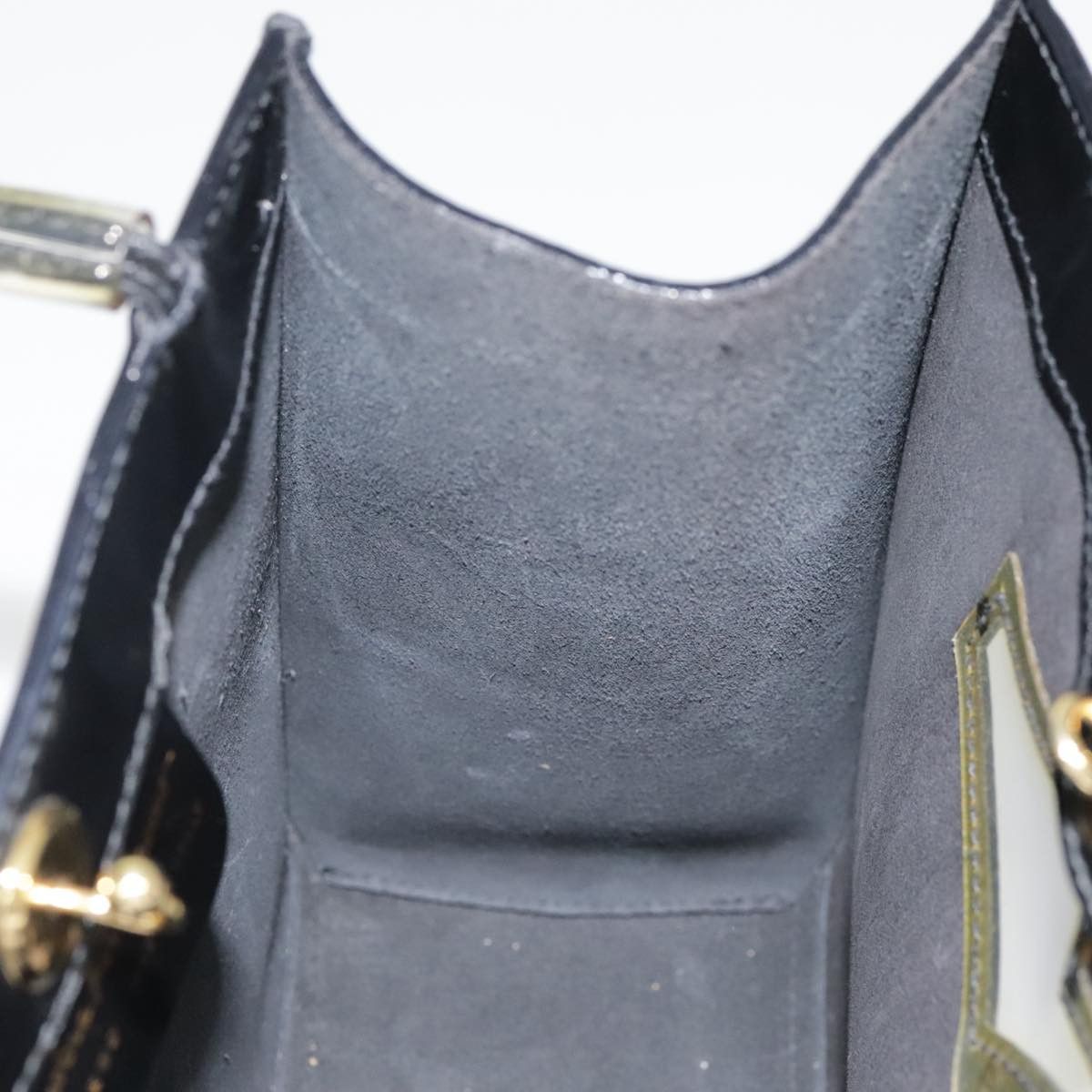 Salvatore Ferragamo Black Leather Handbag (Pre-Owned) Size ONE SIZE - 13 Thumbnail