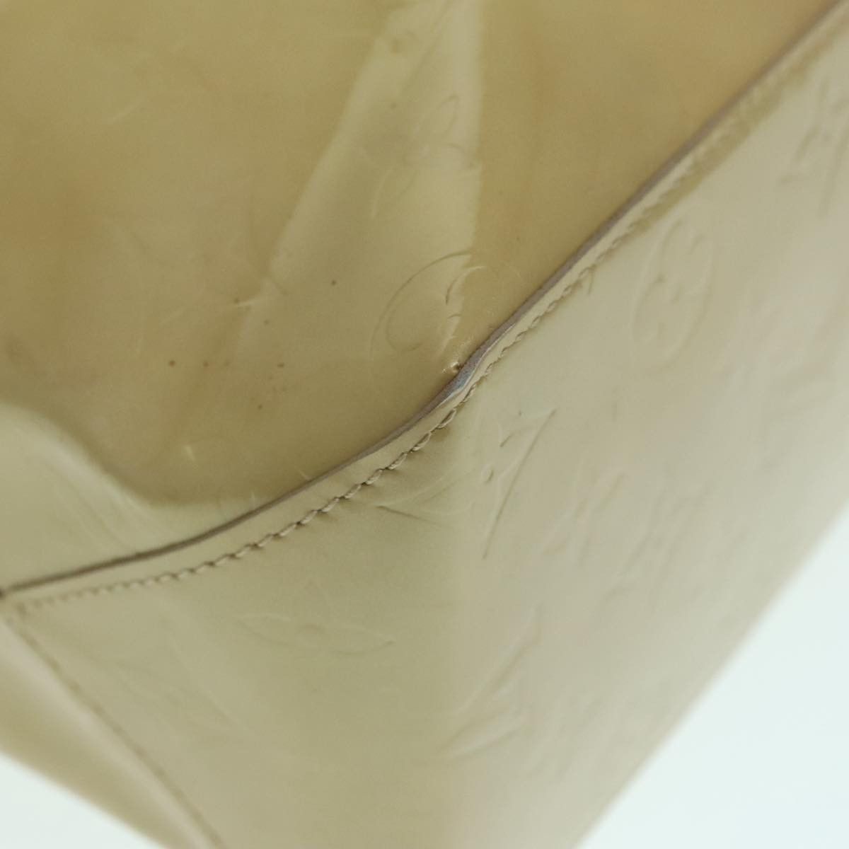 Louis Vuitton Reade Beige Patent Leather Handbag (Pre-Owned) Size ONE SIZE - 6 Thumbnail