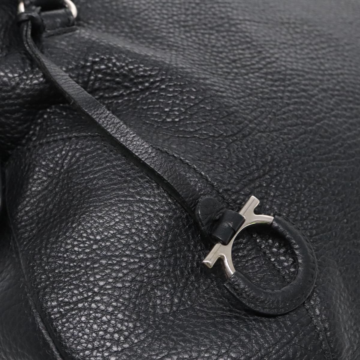 Salvatore Ferragamo Gancini Black Leather Handbag (Pre-Owned) Size ONE SIZE - 16 Thumbnail
