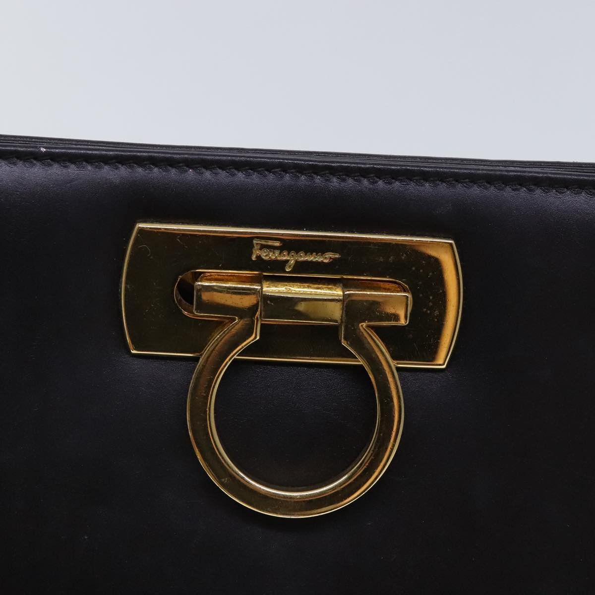 Salvatore Ferragamo Gancini Brown Leather Shoulder Bag (Pre-Owned) Size ONE SIZE - 10 Thumbnail