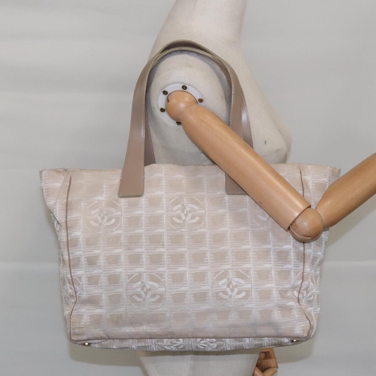 Chanel Travel Line Beige Canvas Tote Bag (Pre-Owned) Size ONE SIZE - 17 Thumbnail
