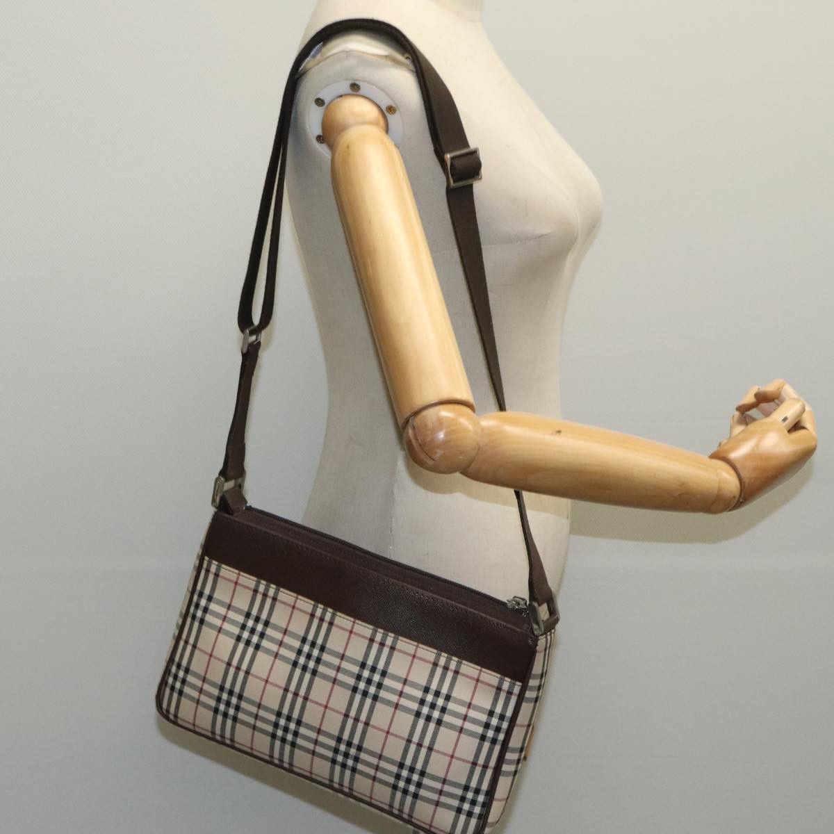 Burberry Nova Check Beige Canvas Shoulder Bag (Pre-Owned) Size ONE SIZE - 14 Thumbnail