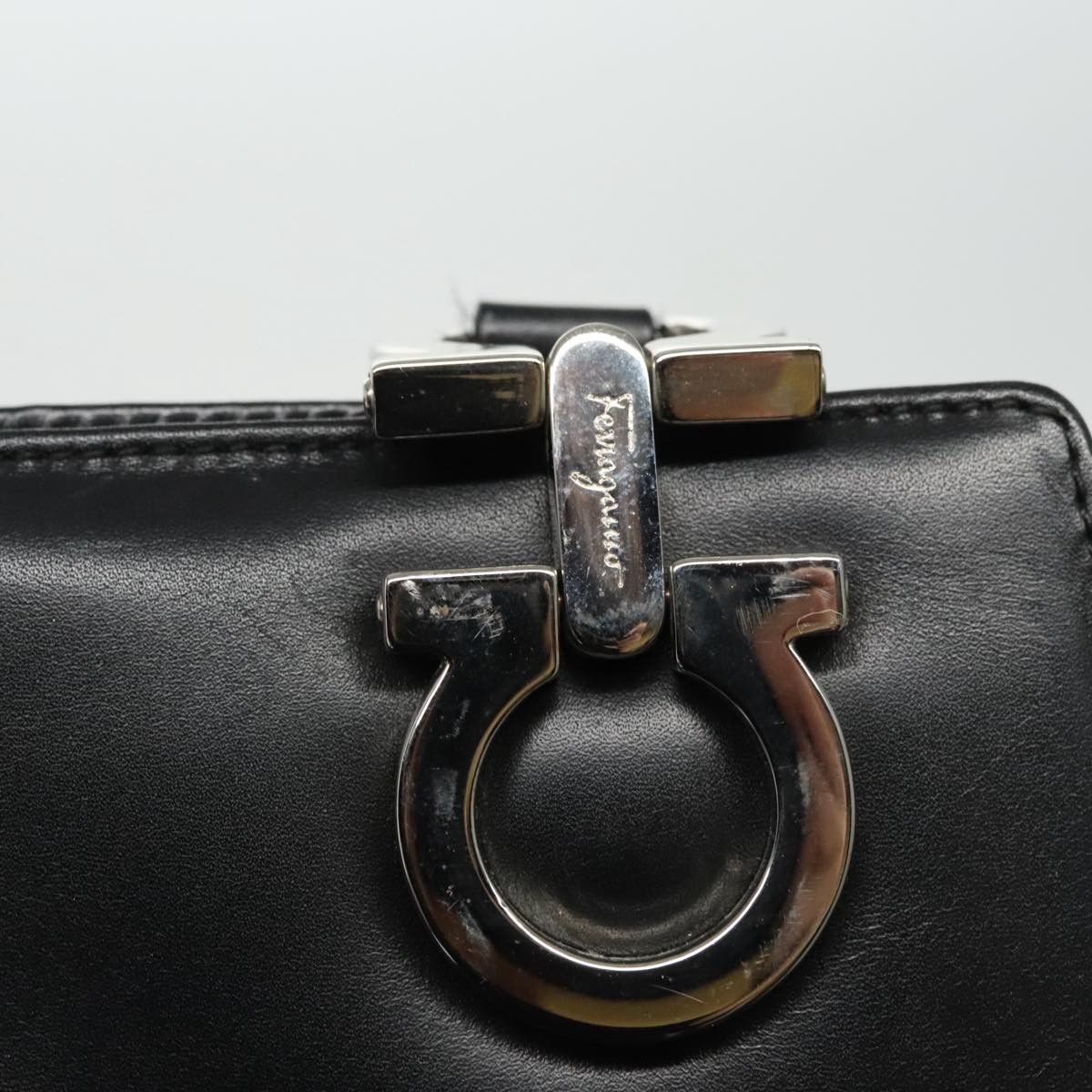Salvatore Ferragamo Gancini Black Leather Shoulder Bag (Pre-Owned) Size ONE SIZE - 12 Thumbnail