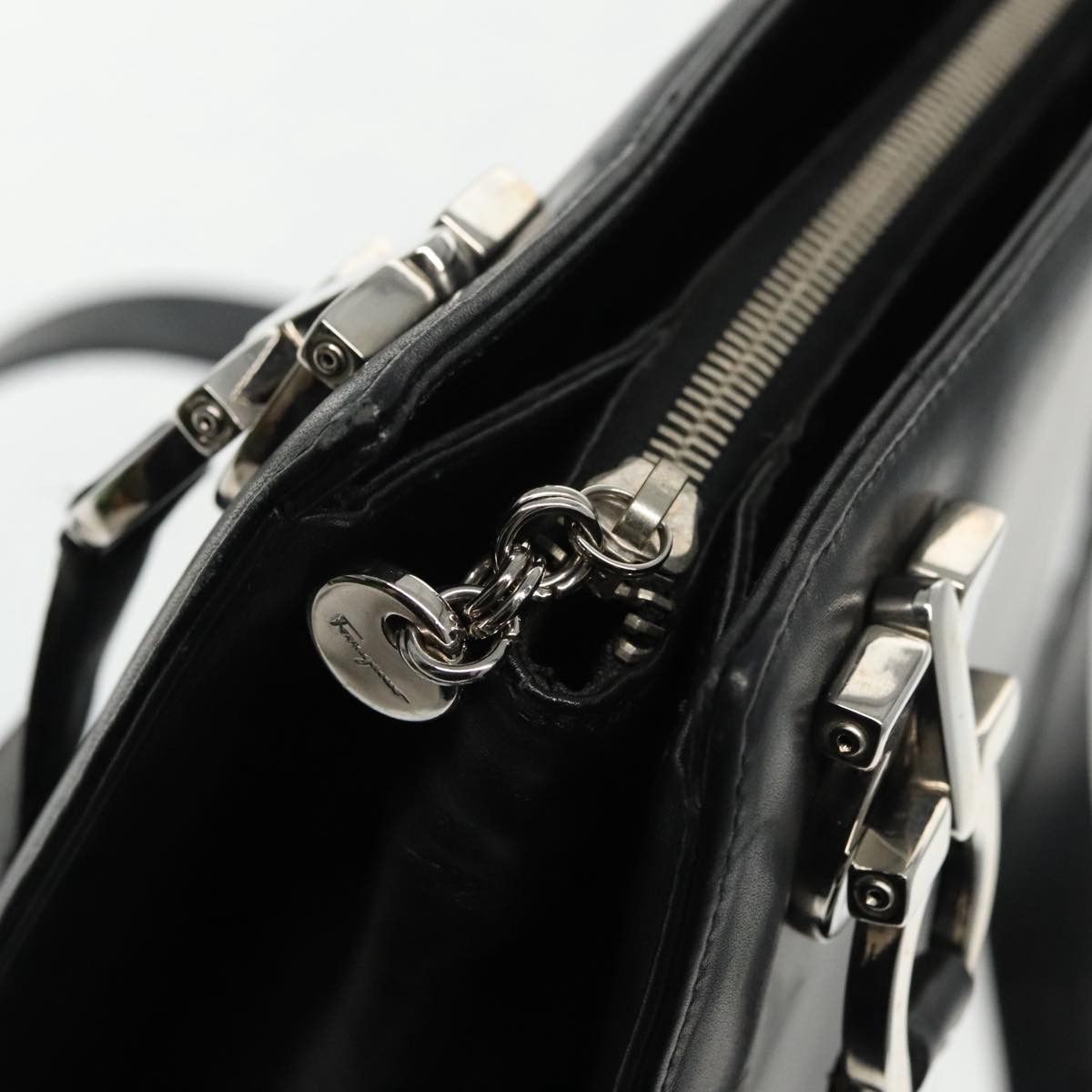 Salvatore Ferragamo Gancini Black Leather Shoulder Bag (Pre-Owned) Size ONE SIZE - 11 Thumbnail