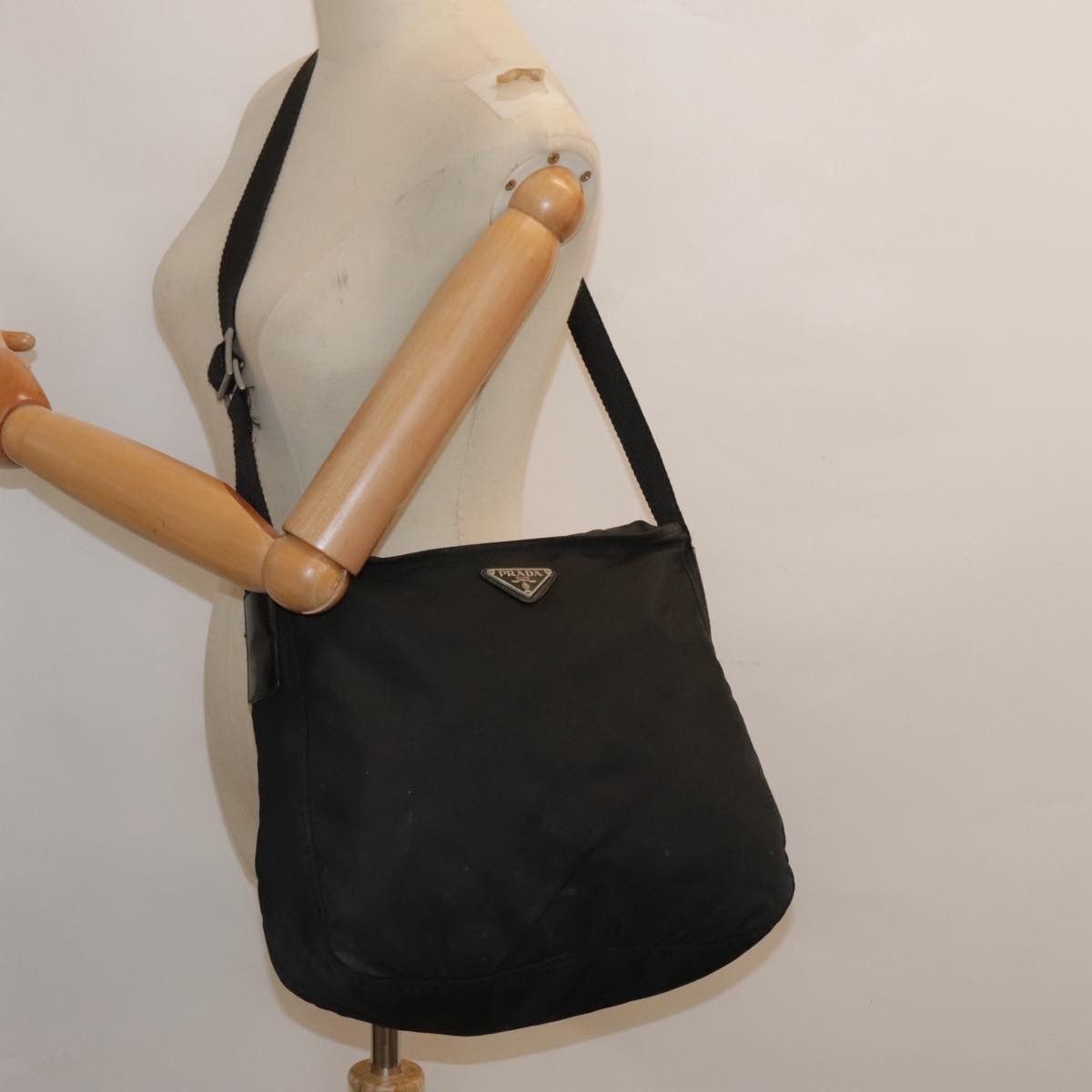 Prada Re-Nylon Black Synthetic Shoulder Bag (Pre-Owned) Size ONE SIZE - 16 Thumbnail