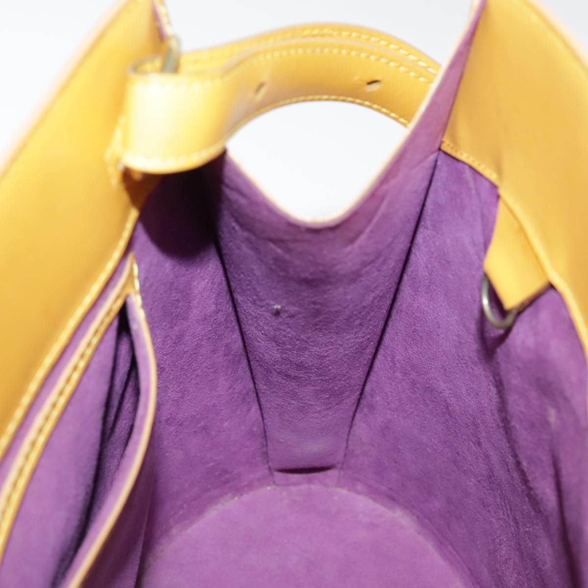 Louis Vuitton Cluny Yellow Leather Shoulder Bag (Pre-Owned) Size ONE SIZE - 20 Thumbnail