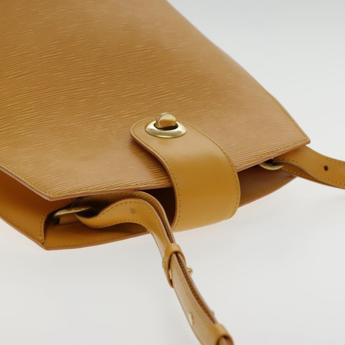Louis Vuitton Cluny Yellow Leather Shoulder Bag (Pre-Owned) Size ONE SIZE - 16 Thumbnail