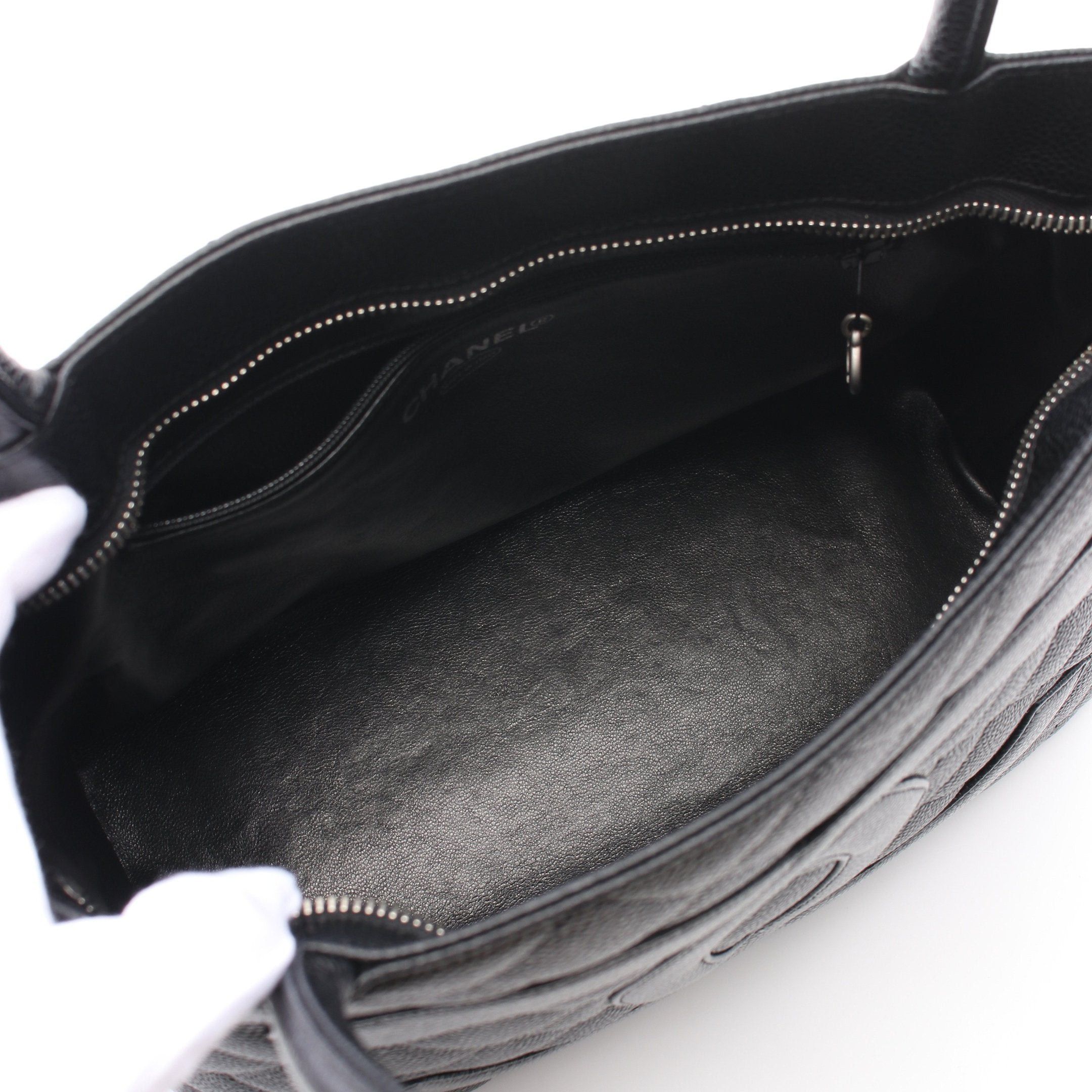 Chanel Chanel Reissue Tote Handbag Bag Caviar Skin Black Silver Hardware Size ONE SIZE - 3 Thumbnail