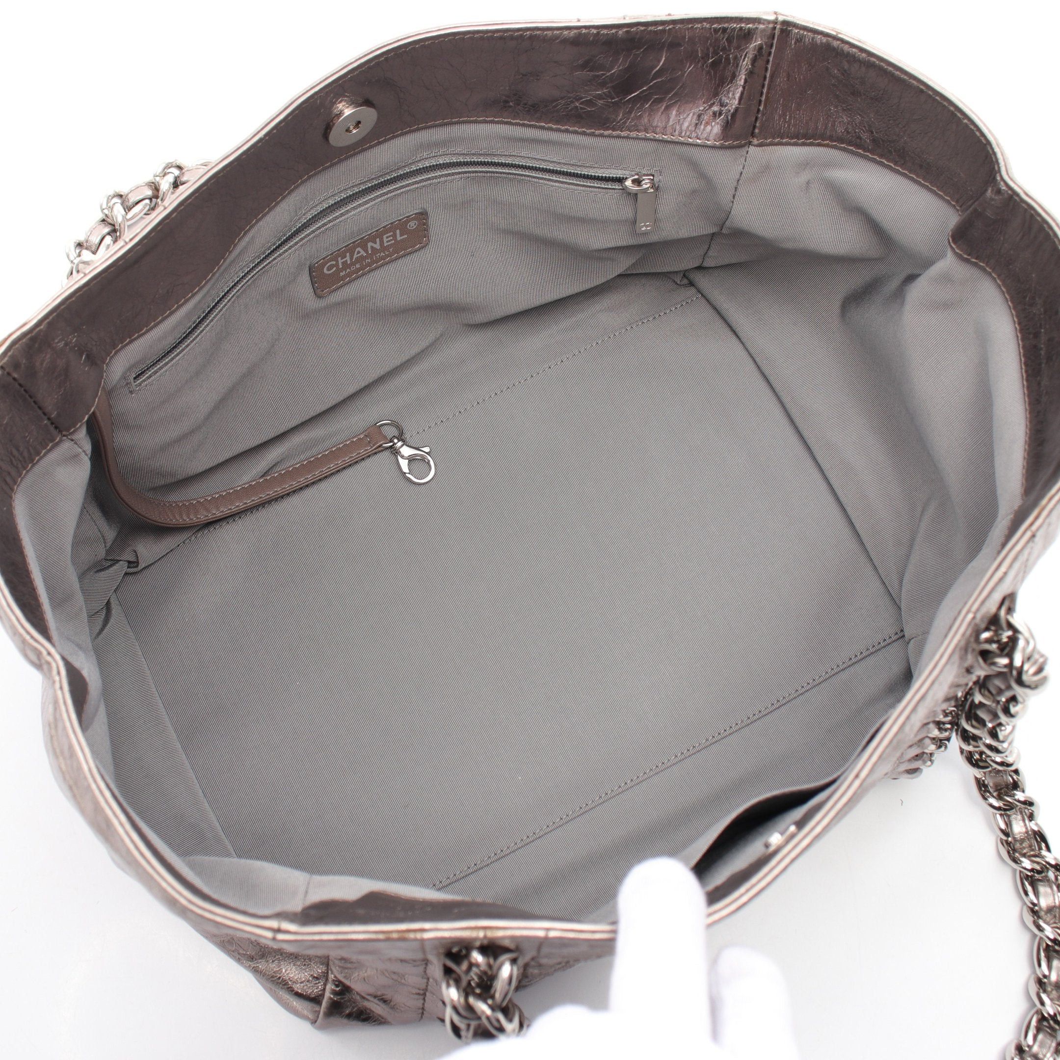 Chanel Chanel Luxury Line Shoulder Bag Tote Leather Silver Hardware Size ONE SIZE - 3 Thumbnail