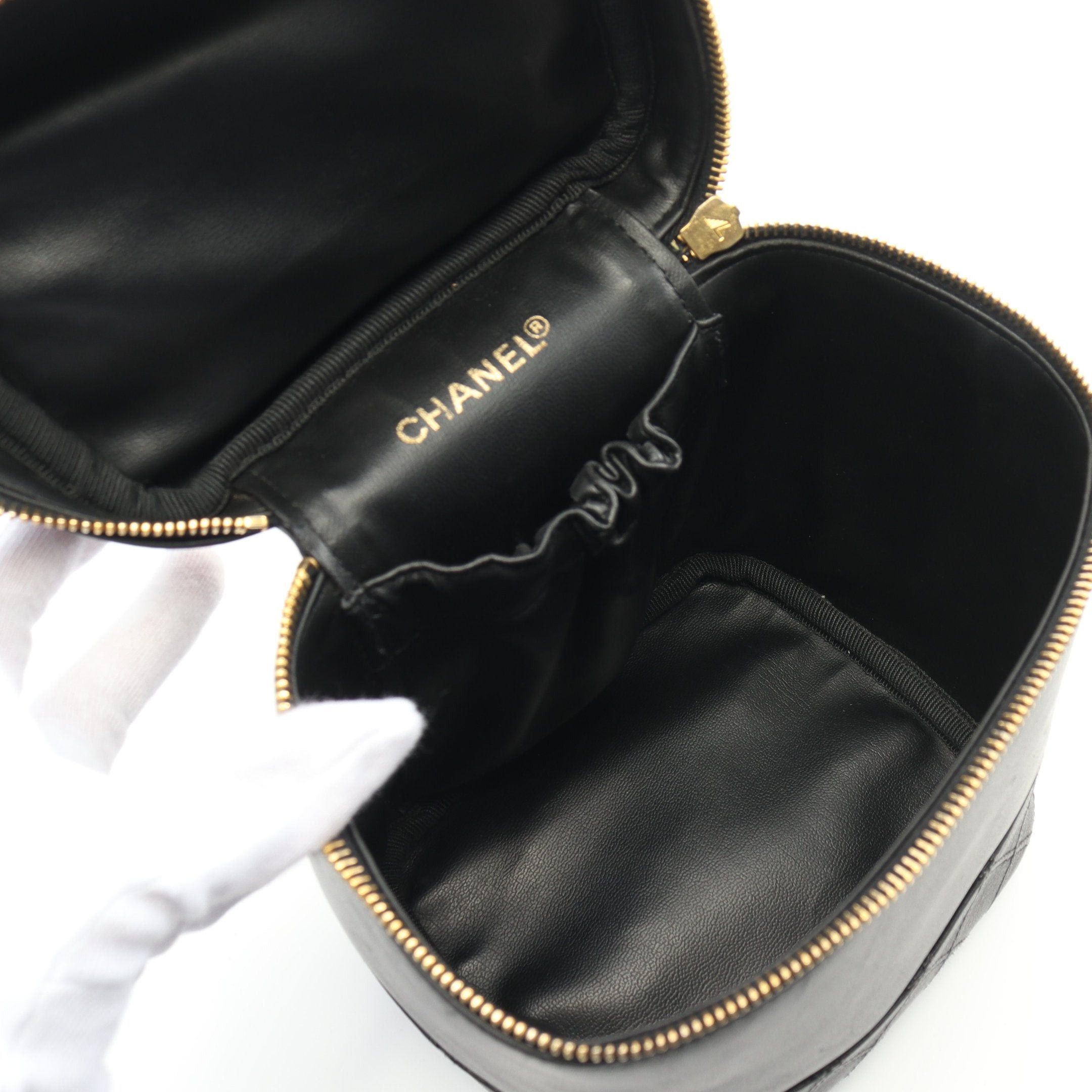 Chanel Chanel Bicolore Vanity Bag Handbag Leather Black Gold Hardware Size ONE SIZE - 3 Thumbnail