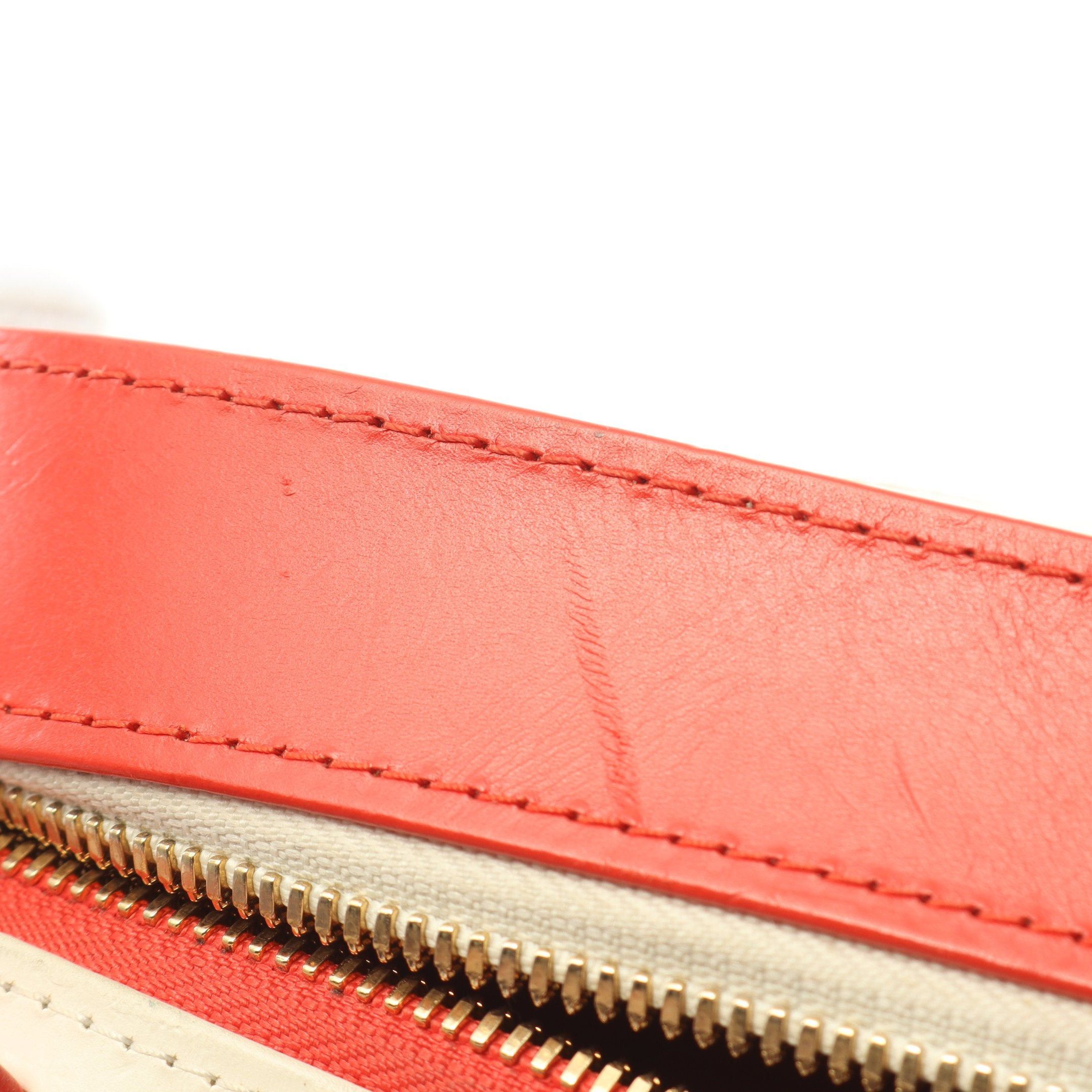Chanel Chanel Chain Shoulder Bag Leather Off White Red Gold Hardware Size ONE SIZE - 6 Thumbnail