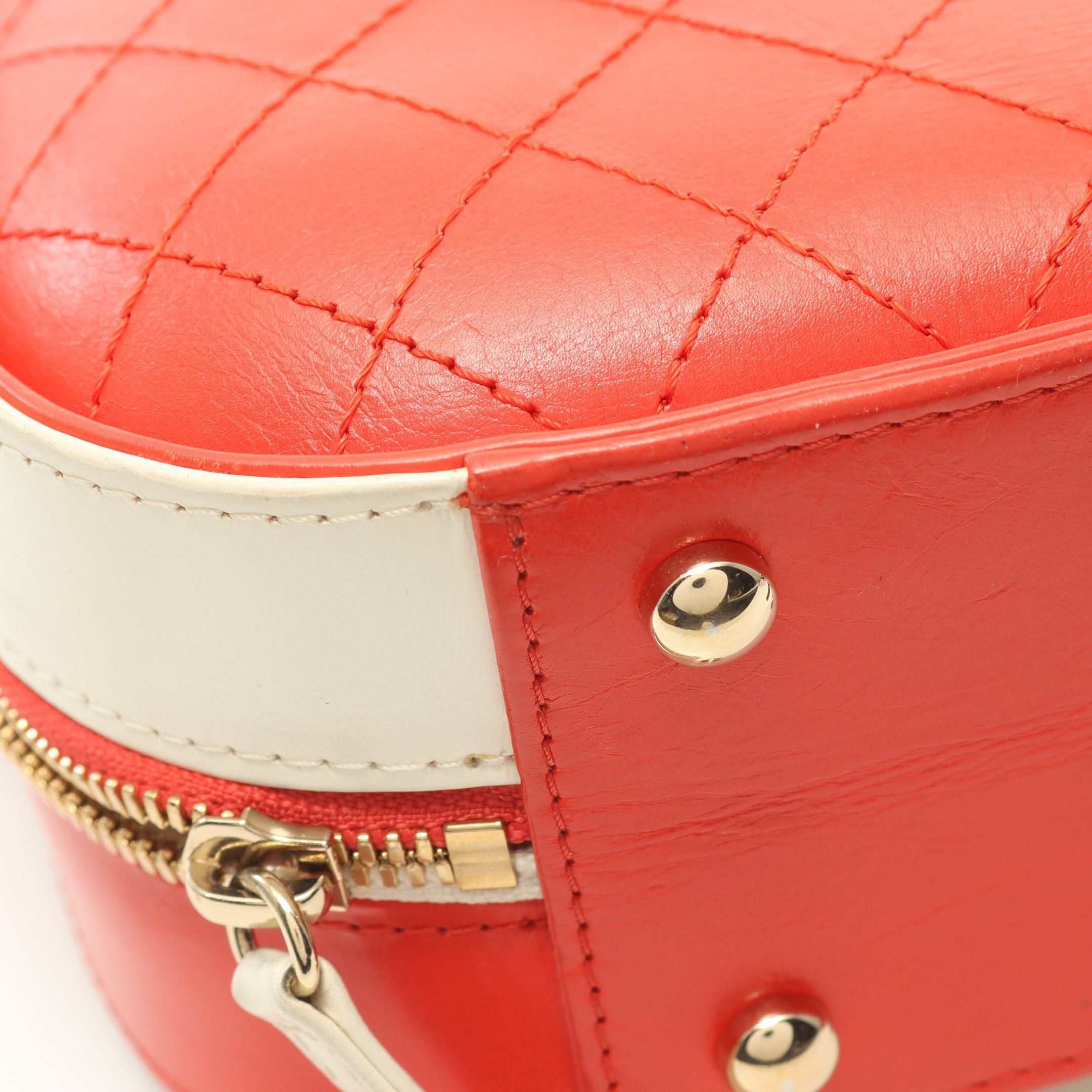 Chanel Chanel Chain Shoulder Bag Leather Off White Red Gold Hardware Size ONE SIZE - 7 Thumbnail