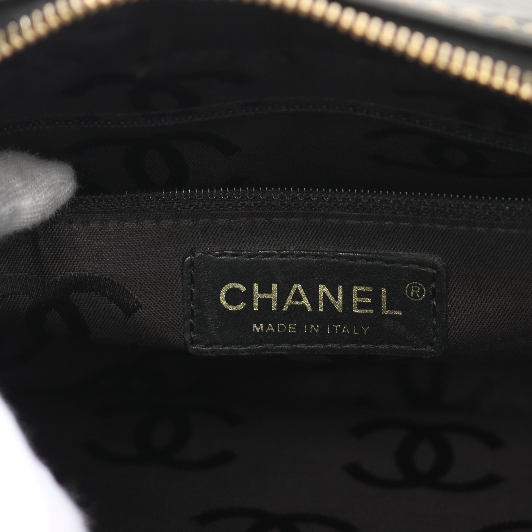 Chanel Chanel Wild Stitch Handbag Leather Black Gold Hardware Size ONE SIZE - 4 Thumbnail