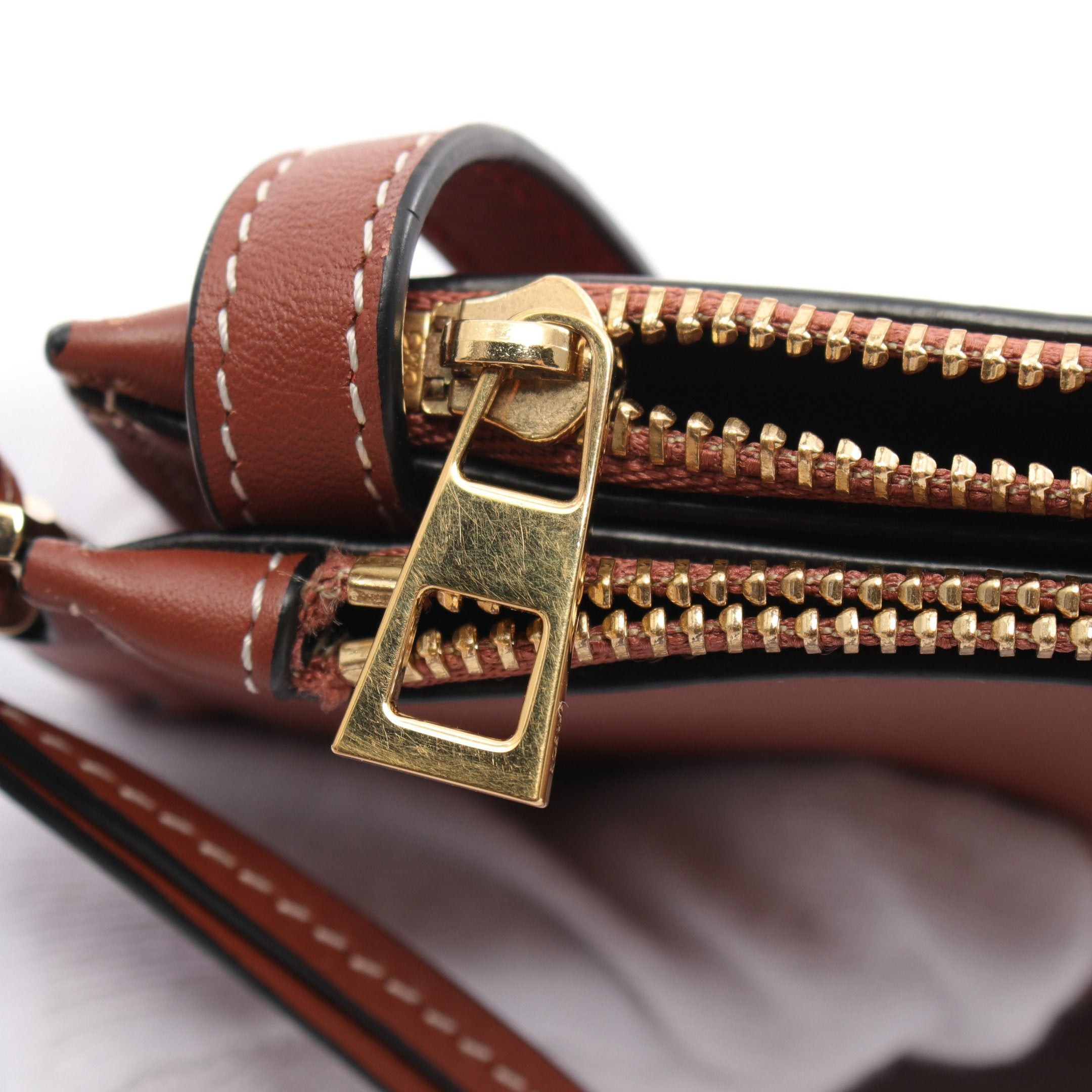 Loewe Loewe Gate Double Zip Pouch Shoulder Bag Leather Brown Size ONE SIZE - 5 Thumbnail