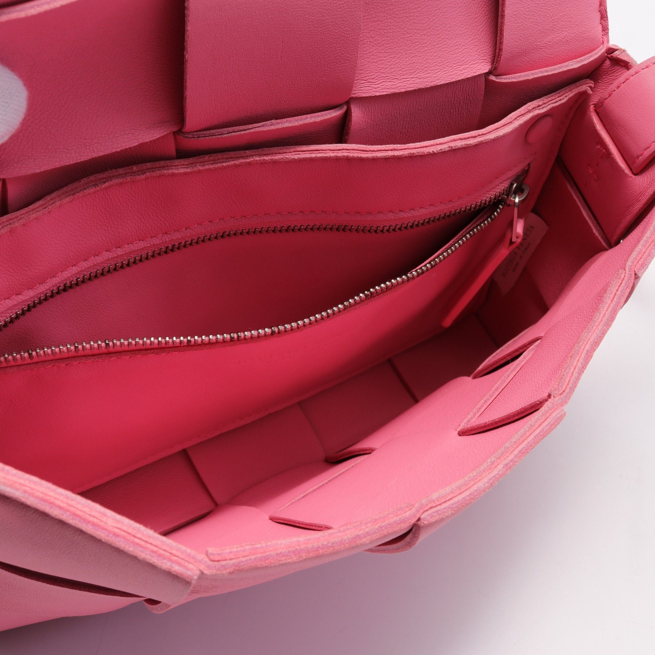 Bottega Veneta Bottega Veneta Cassette Crossbody Maxi Intrecciato Shoulder Bag Leather Pink Size ONE SIZE - 3 Thumbnail
