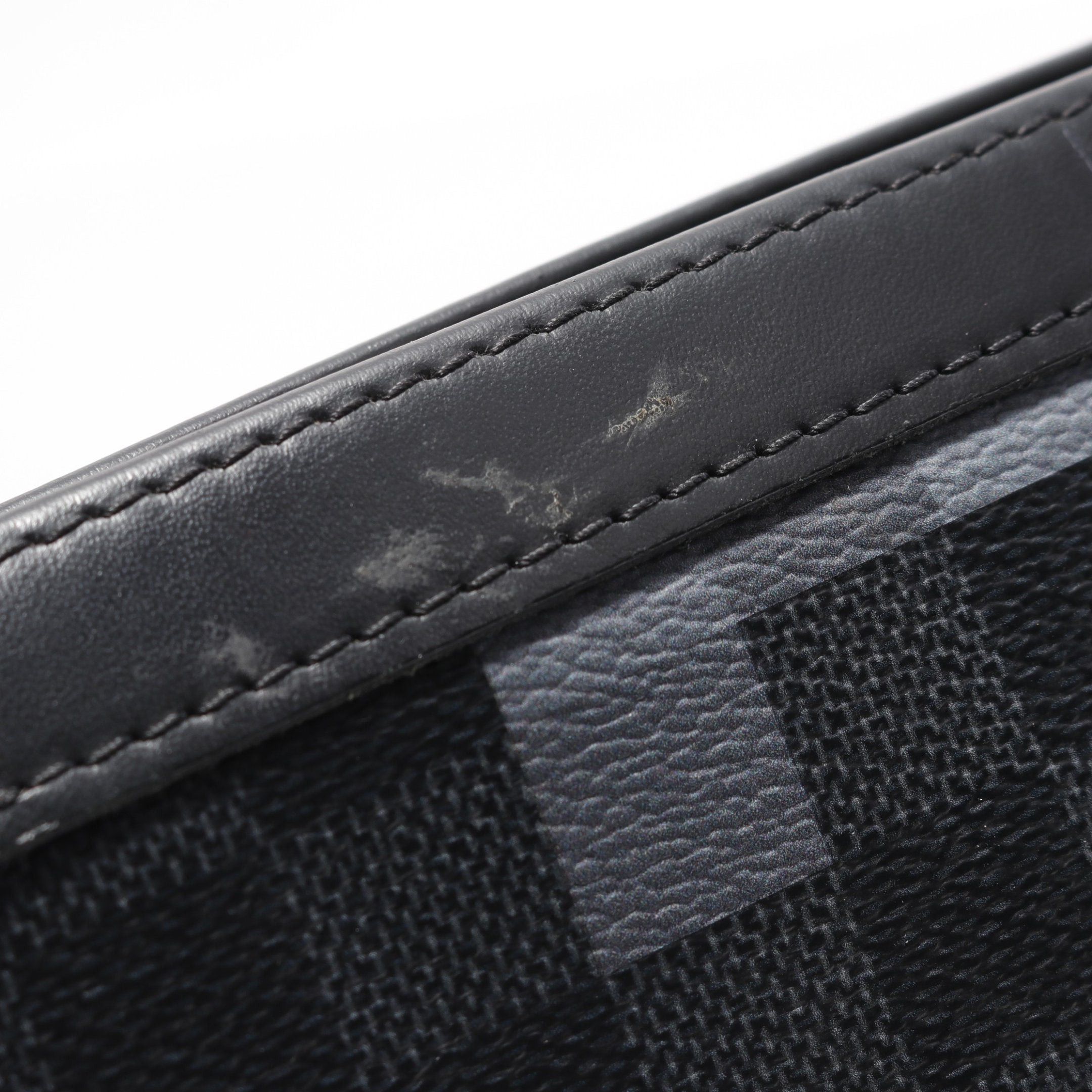 Louis Vuitton Louis Vuitton Pochette Voyage Mm Damier Graphite Pixel Clutch Bag Leather Black Gray Size ONE SIZE - 9 Thumbnail