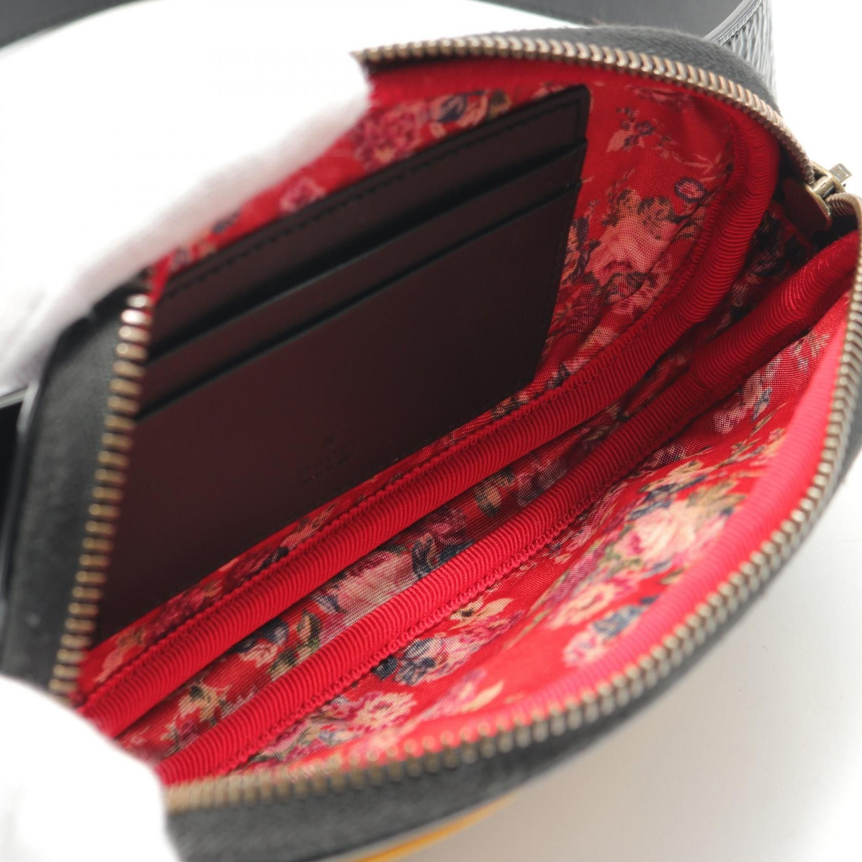 Gucci Gucci Game Patch Logo Belt Bag Body Waist Patent Leather Black Size ONE SIZE - 3 Thumbnail